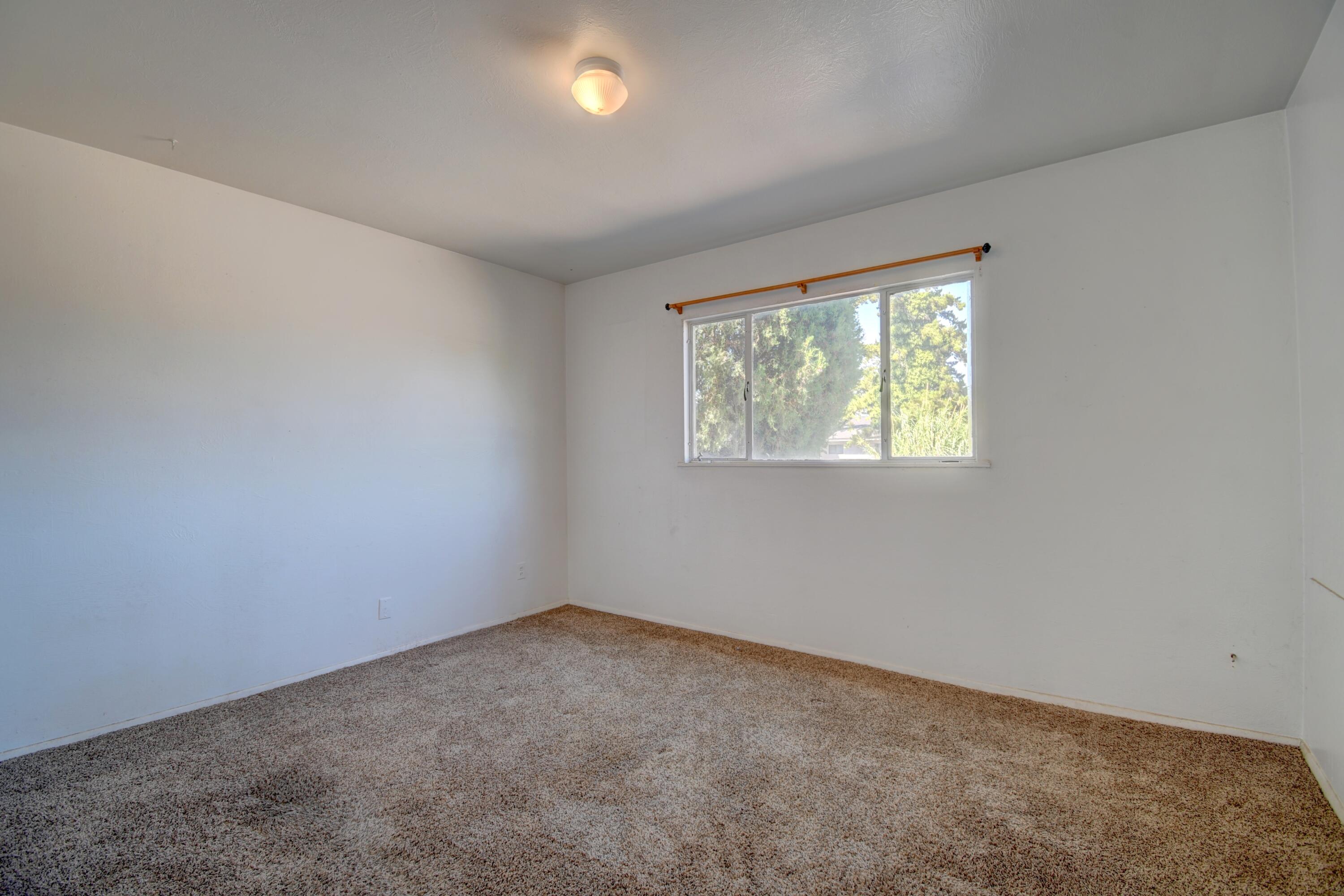 Photo 6 — 1536 Garcia Street NE