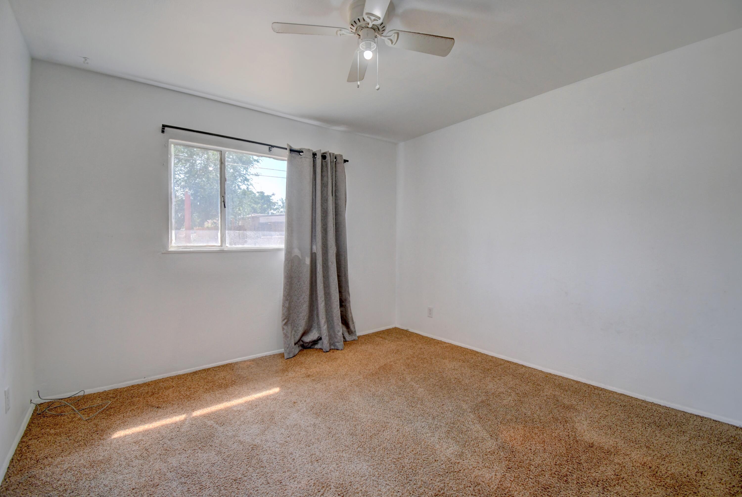 Photo 8 — 1536 Garcia Street NE