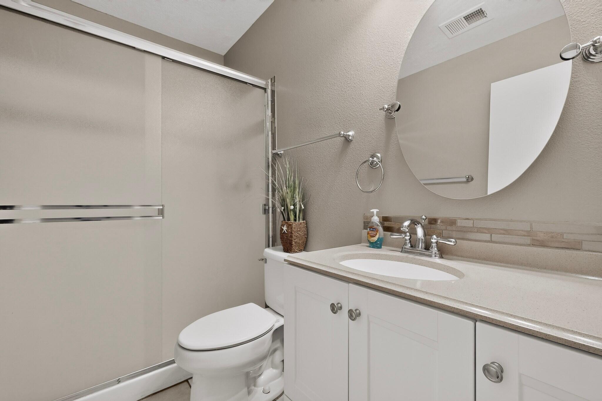 Photo 15 — 4017 Saint Andrews Drive SE