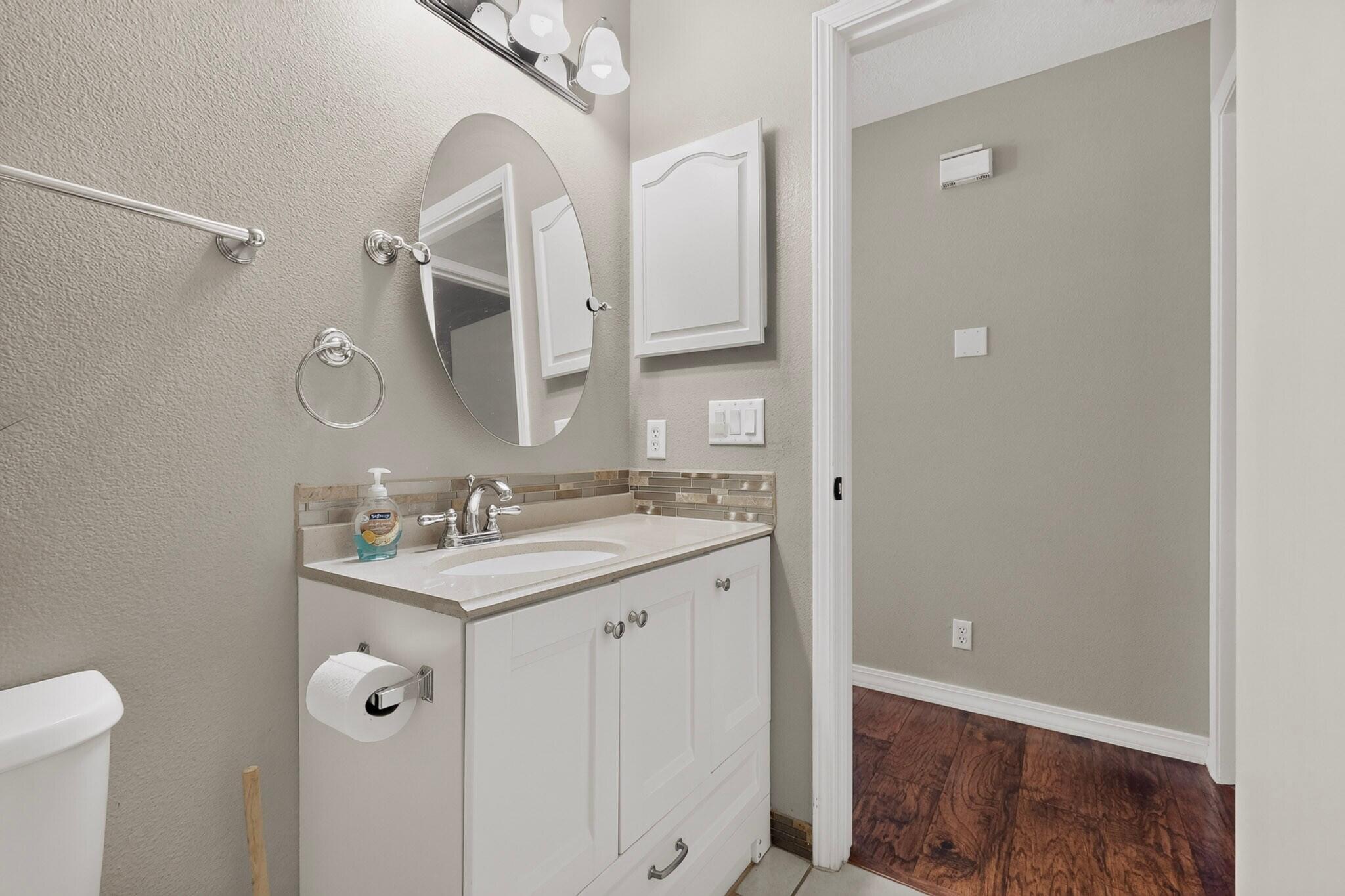 Photo 16 — 4017 Saint Andrews Drive SE