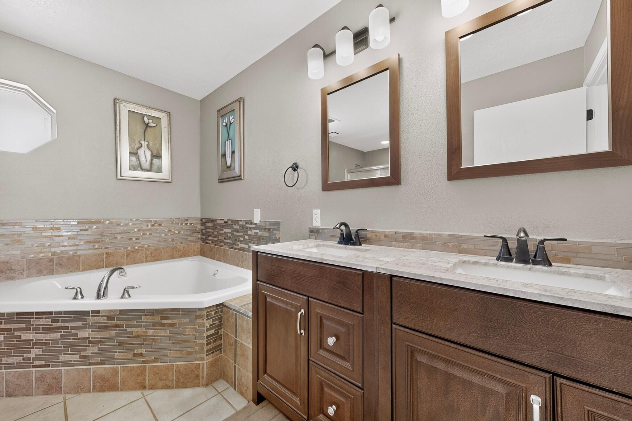 Photo 20 — 4017 Saint Andrews Drive SE