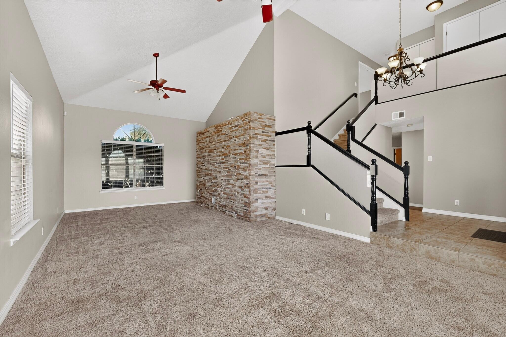 Photo 6 — 4017 Saint Andrews Drive SE