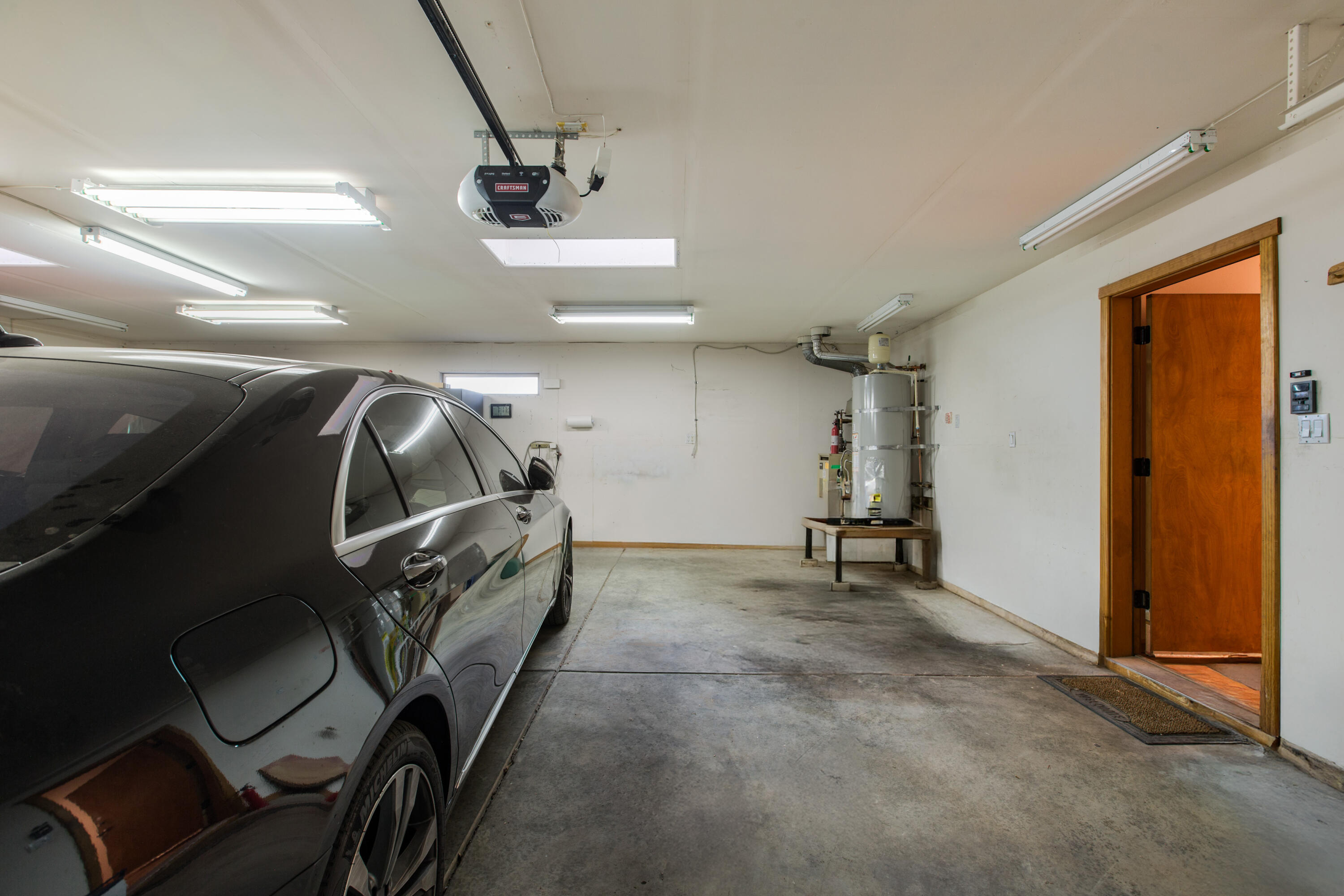 Photo 10 — 800 Acebo Road NE
