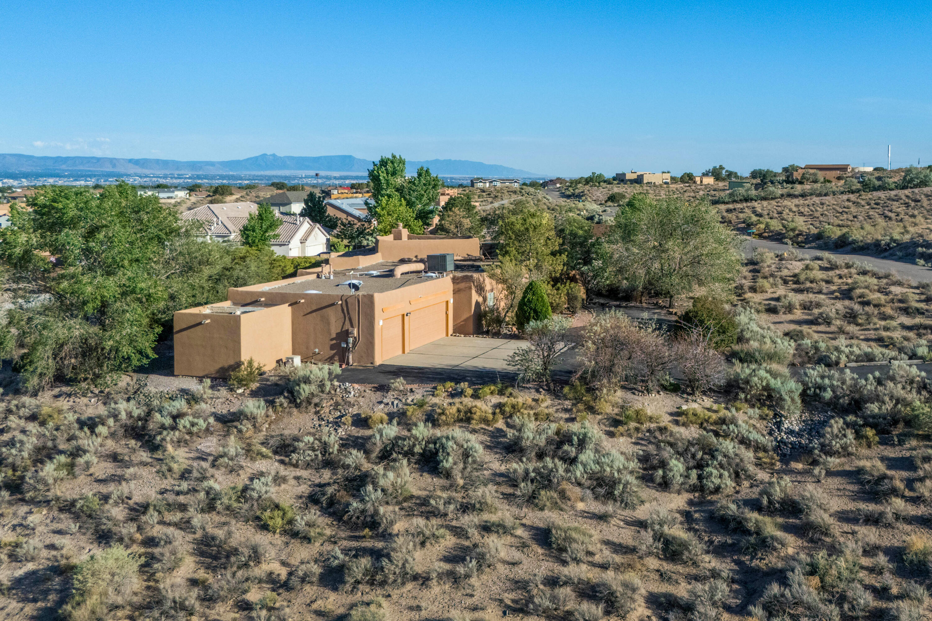 Photo 7 — 800 Acebo Road NE