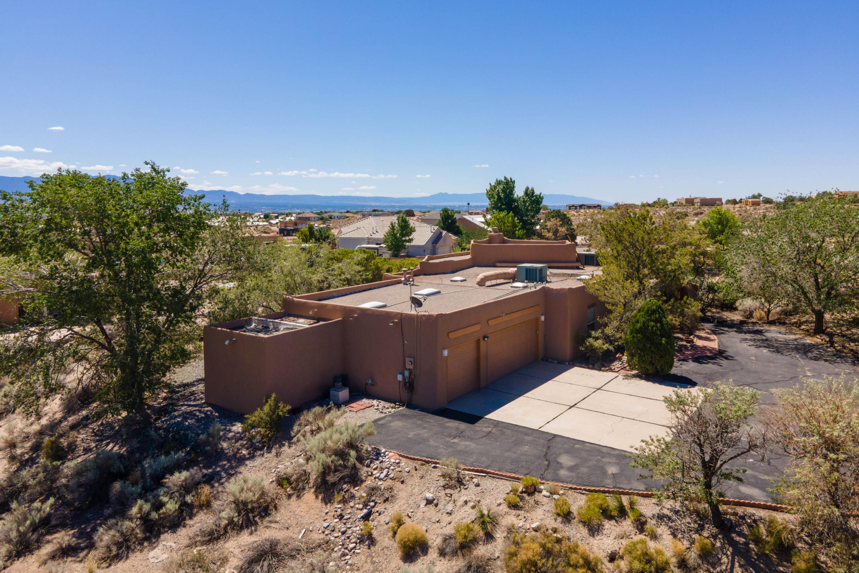 Photo 4 — 800 Acebo Road NE