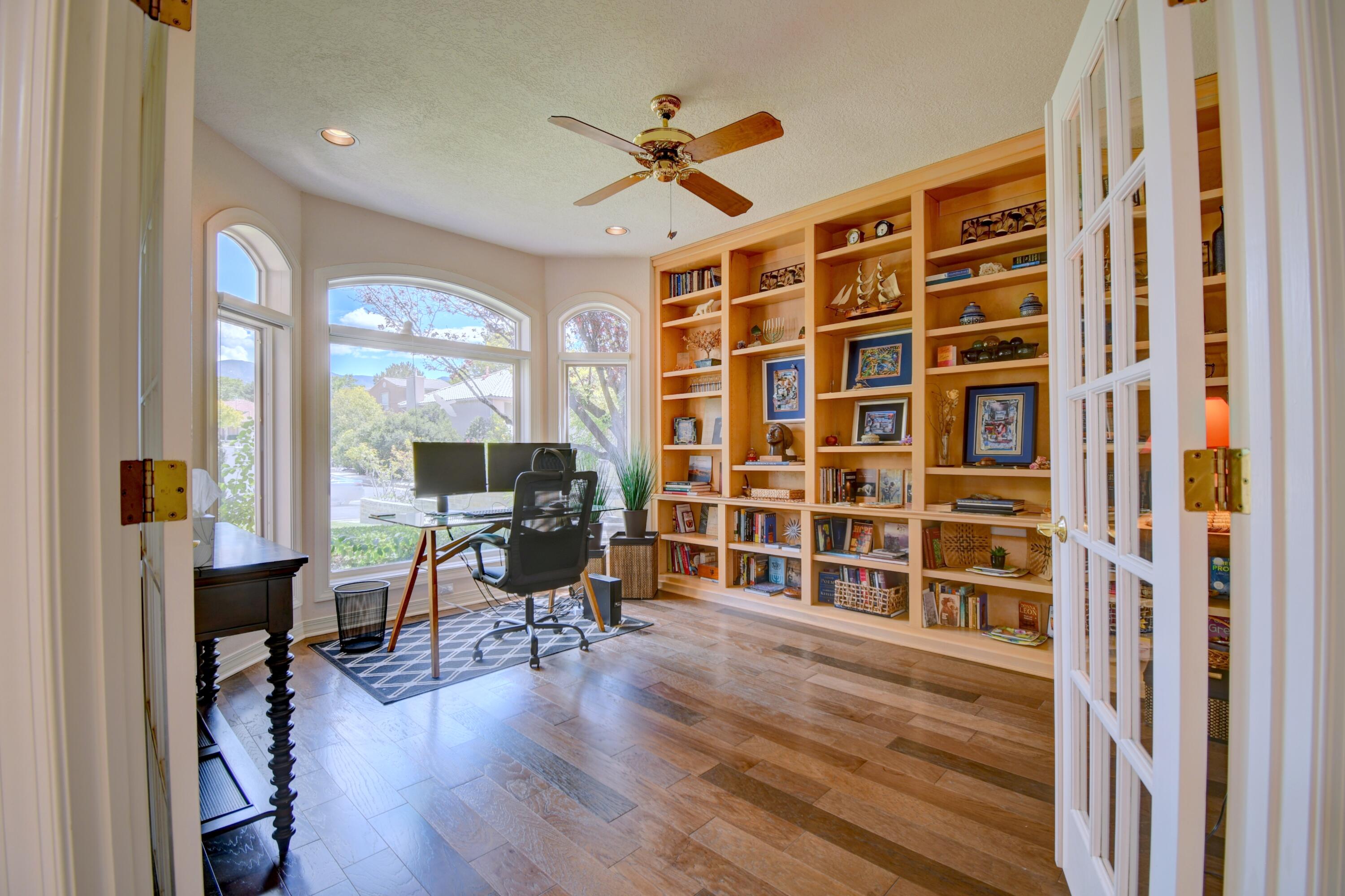 Photo 6 — 11232 Woodmar Lane NE