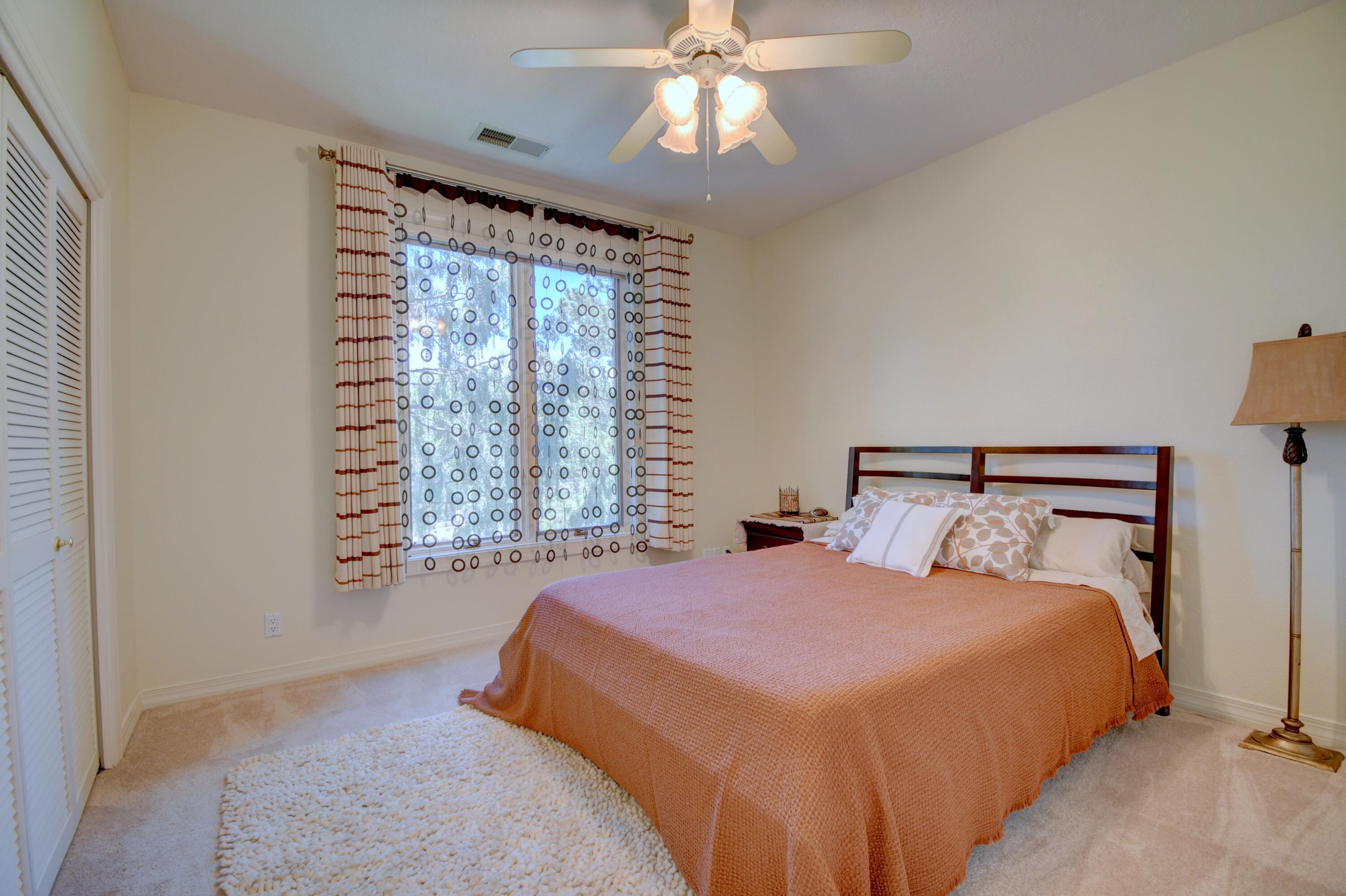 Photo 14 — 11232 Woodmar Lane NE