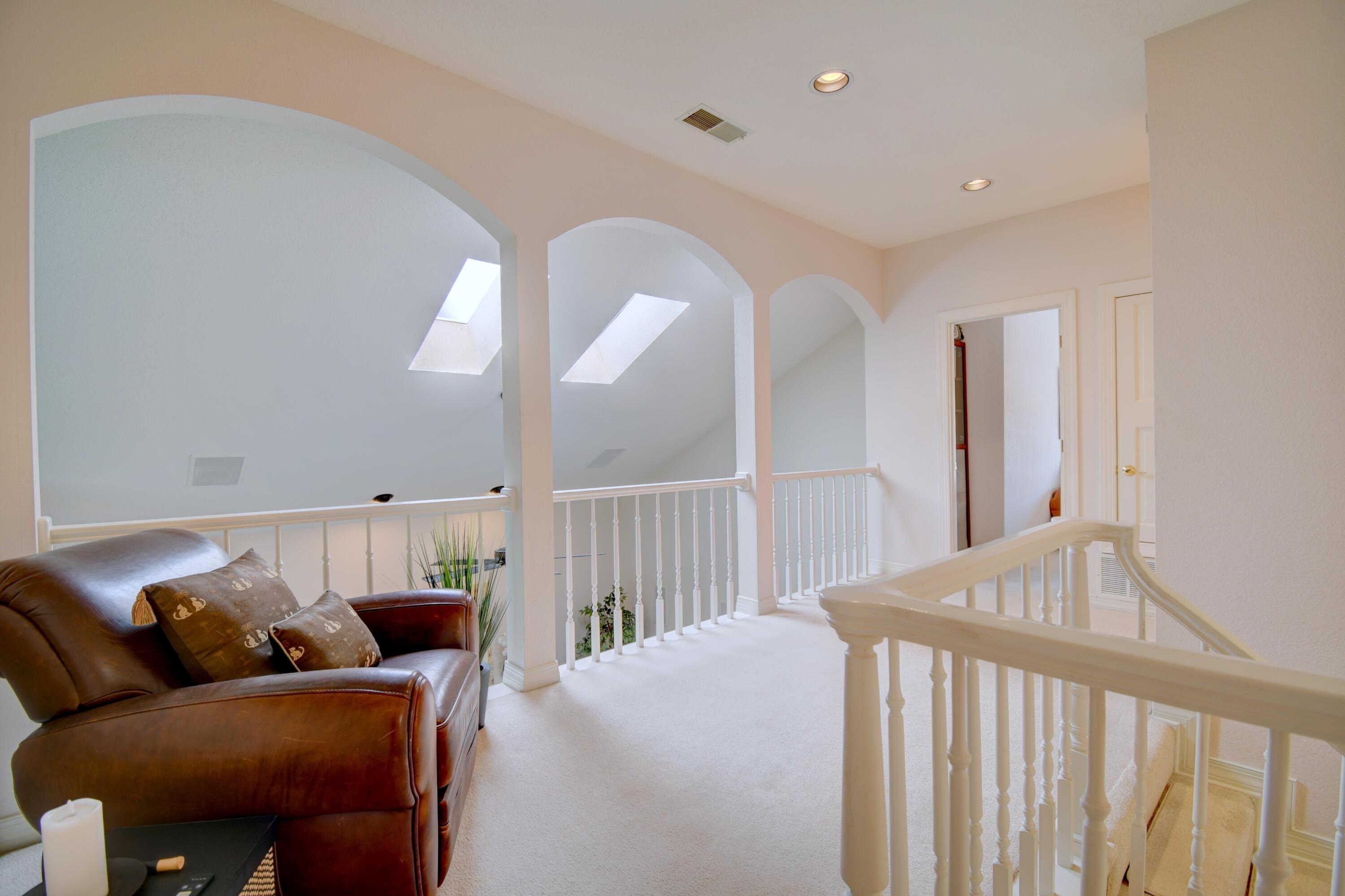 Photo 16 — 11232 Woodmar Lane NE