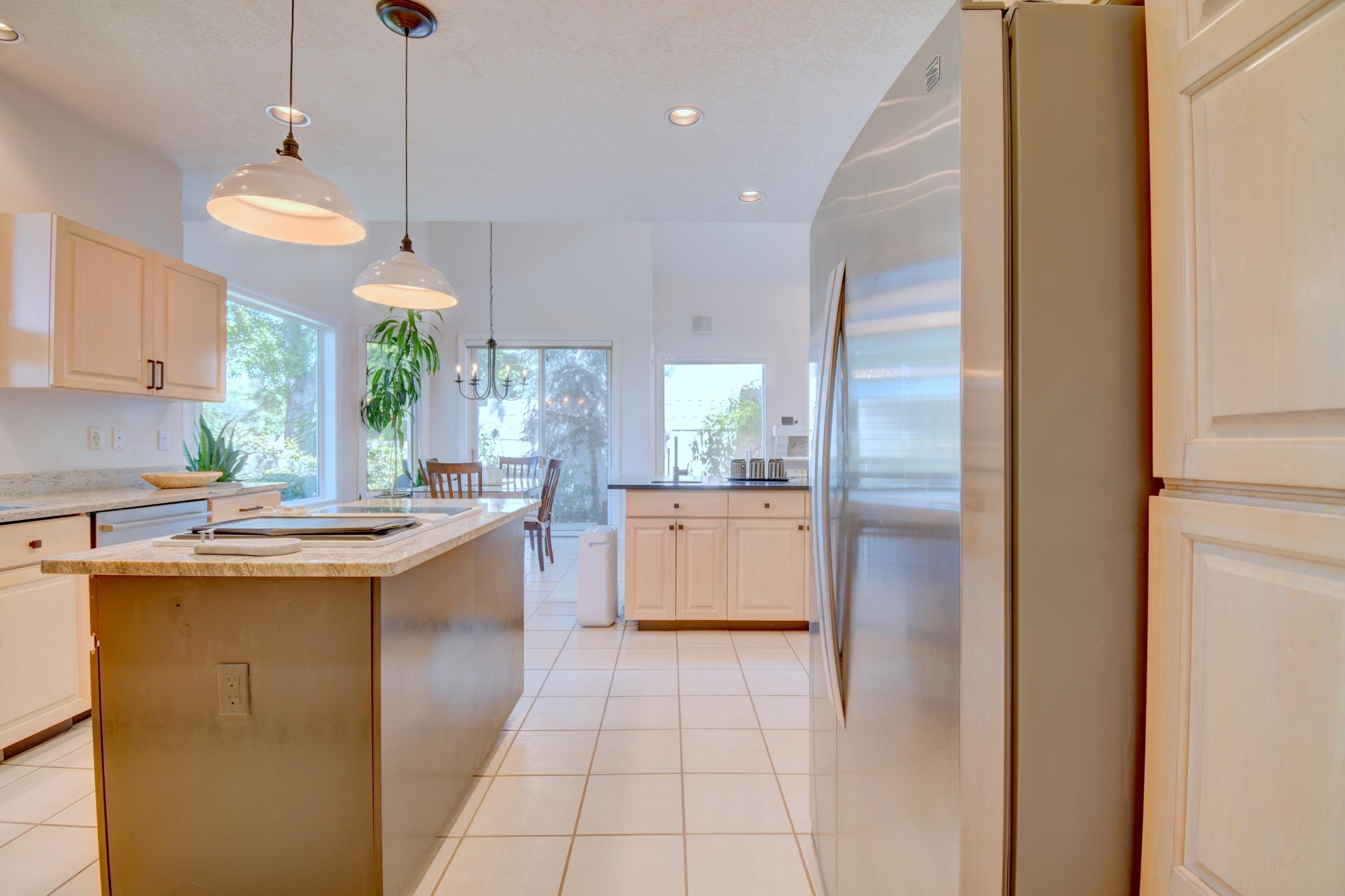 Photo 4 — 11232 Woodmar Lane NE