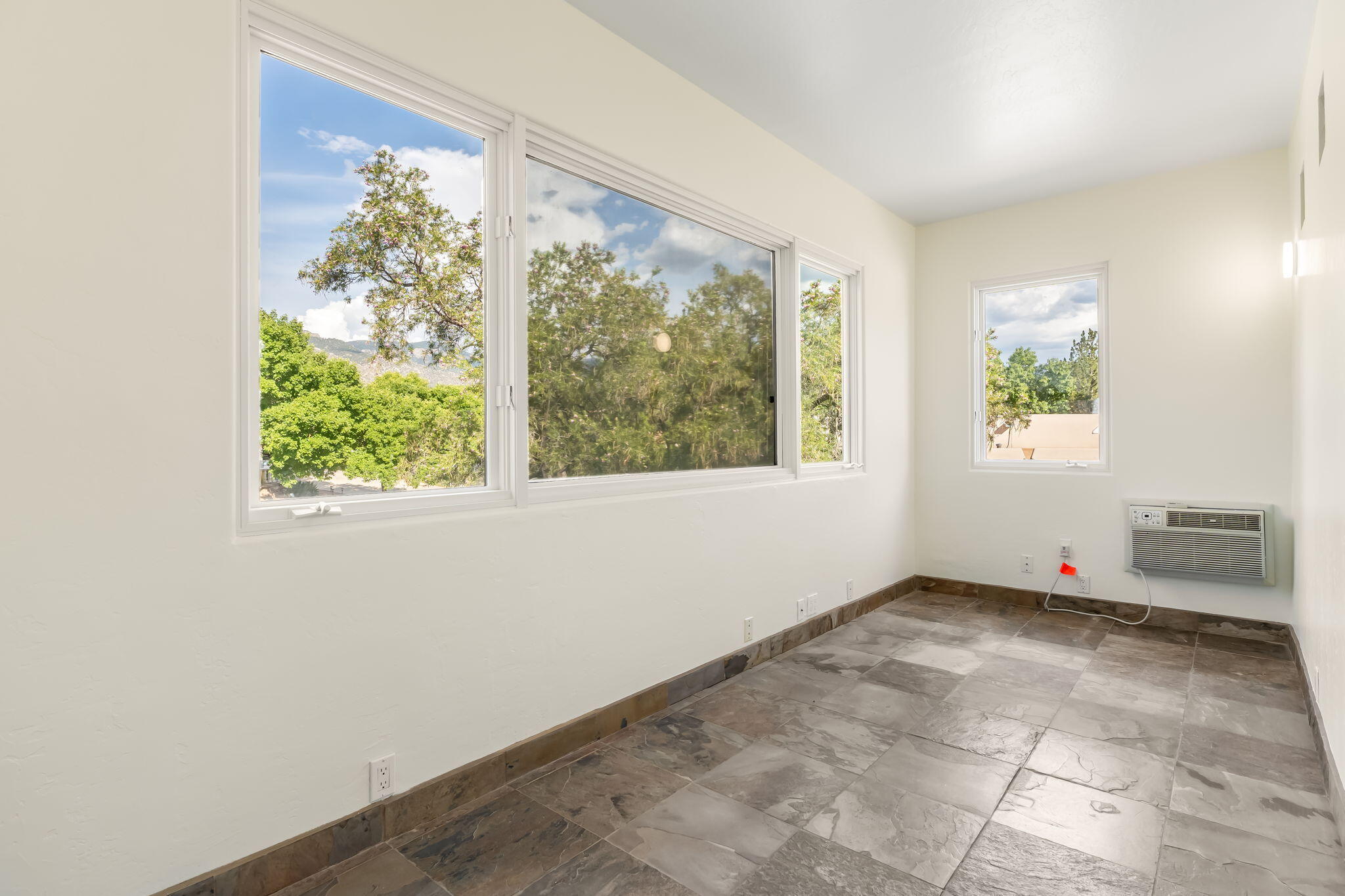 Photo 7 — 11920 Dusty Rose Road NE