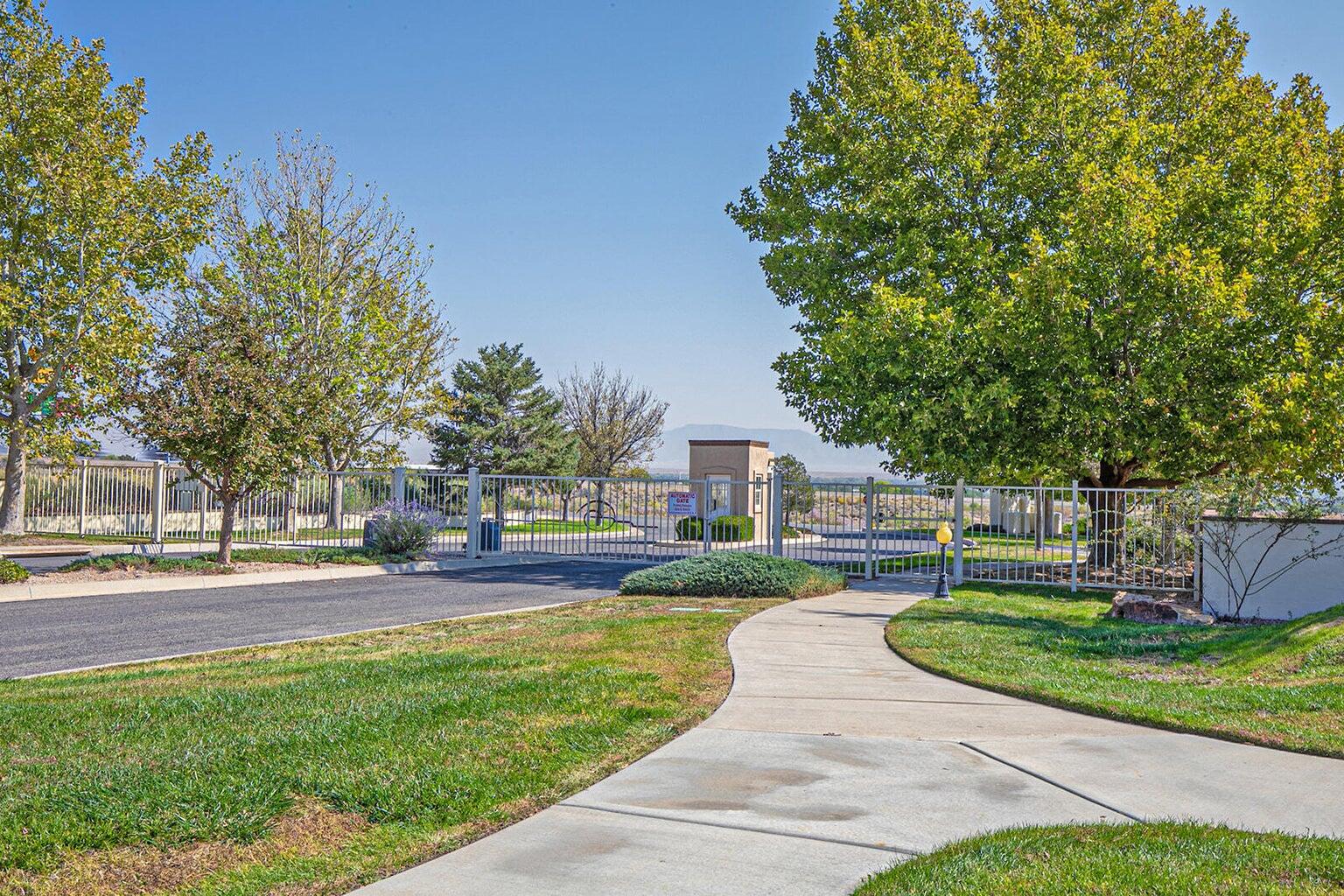 Photo 10 — 151 Sunrise Bluffs Drive