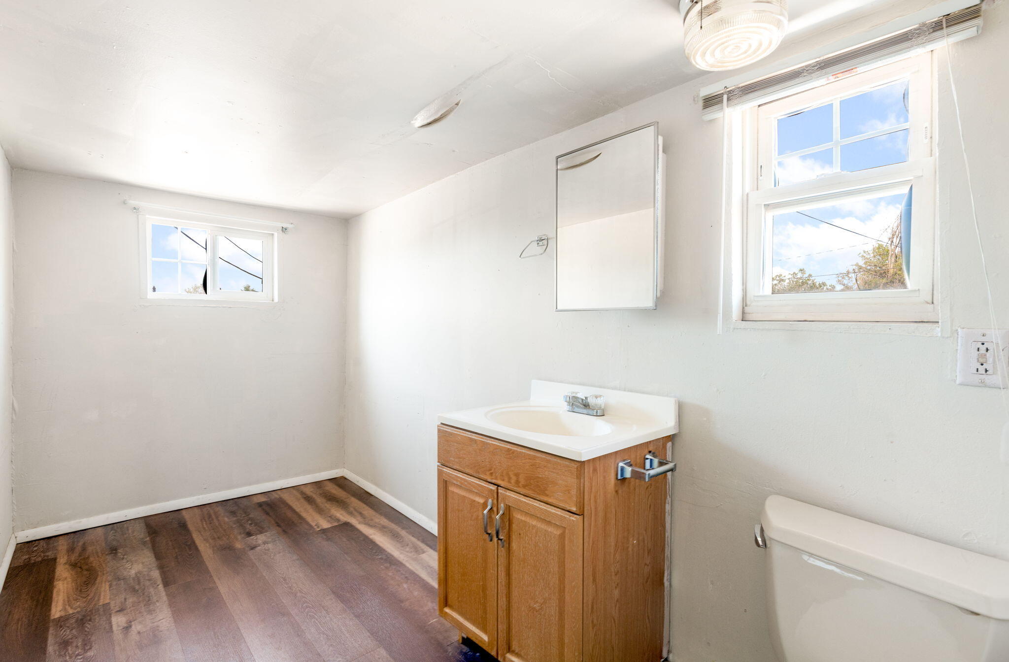 Photo 6 — 6413 Edith Boulevard NE
