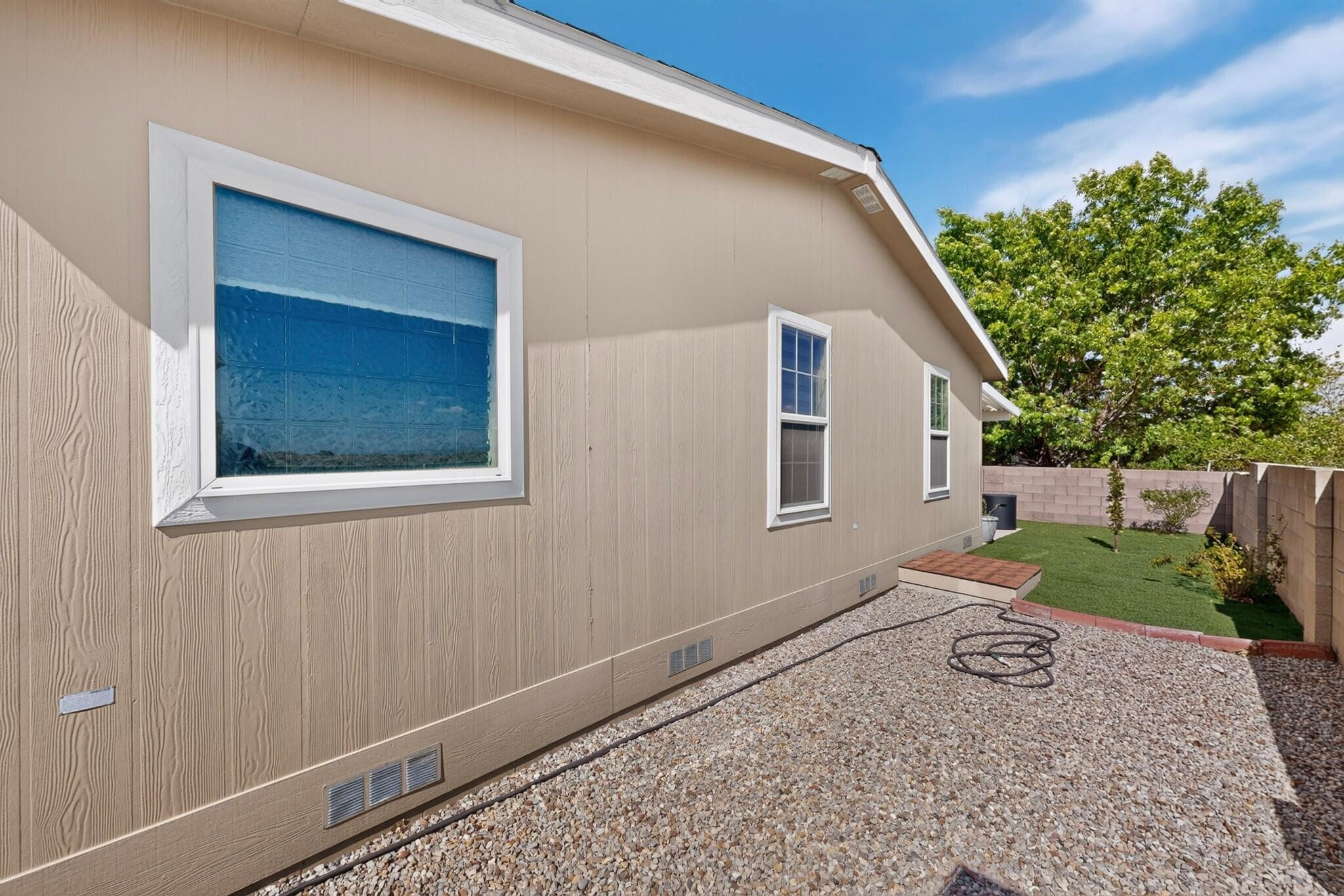 Photo 14 — 303 Sunrise Bluffs Drive