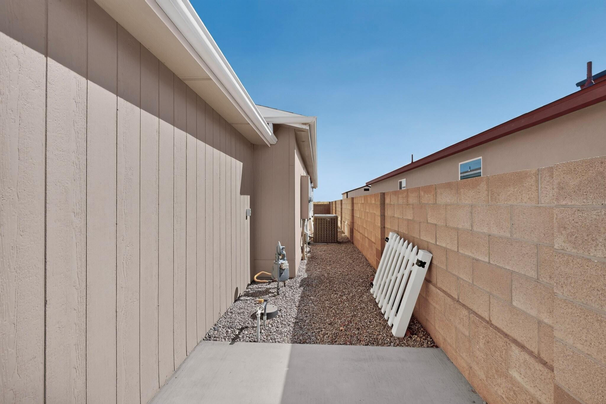 Photo 12 — 303 Sunrise Bluffs Drive