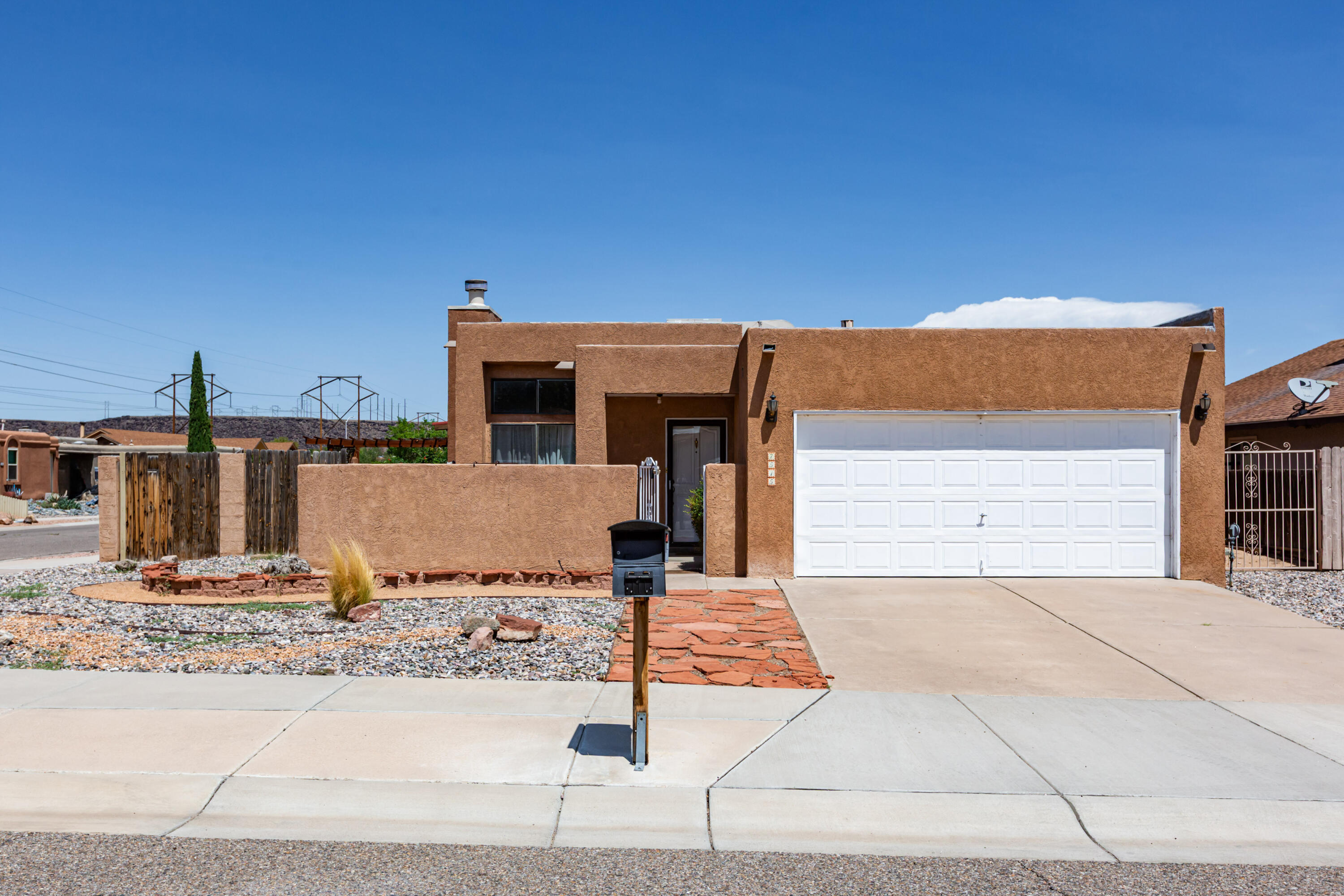 7515 Corte Plateada NW