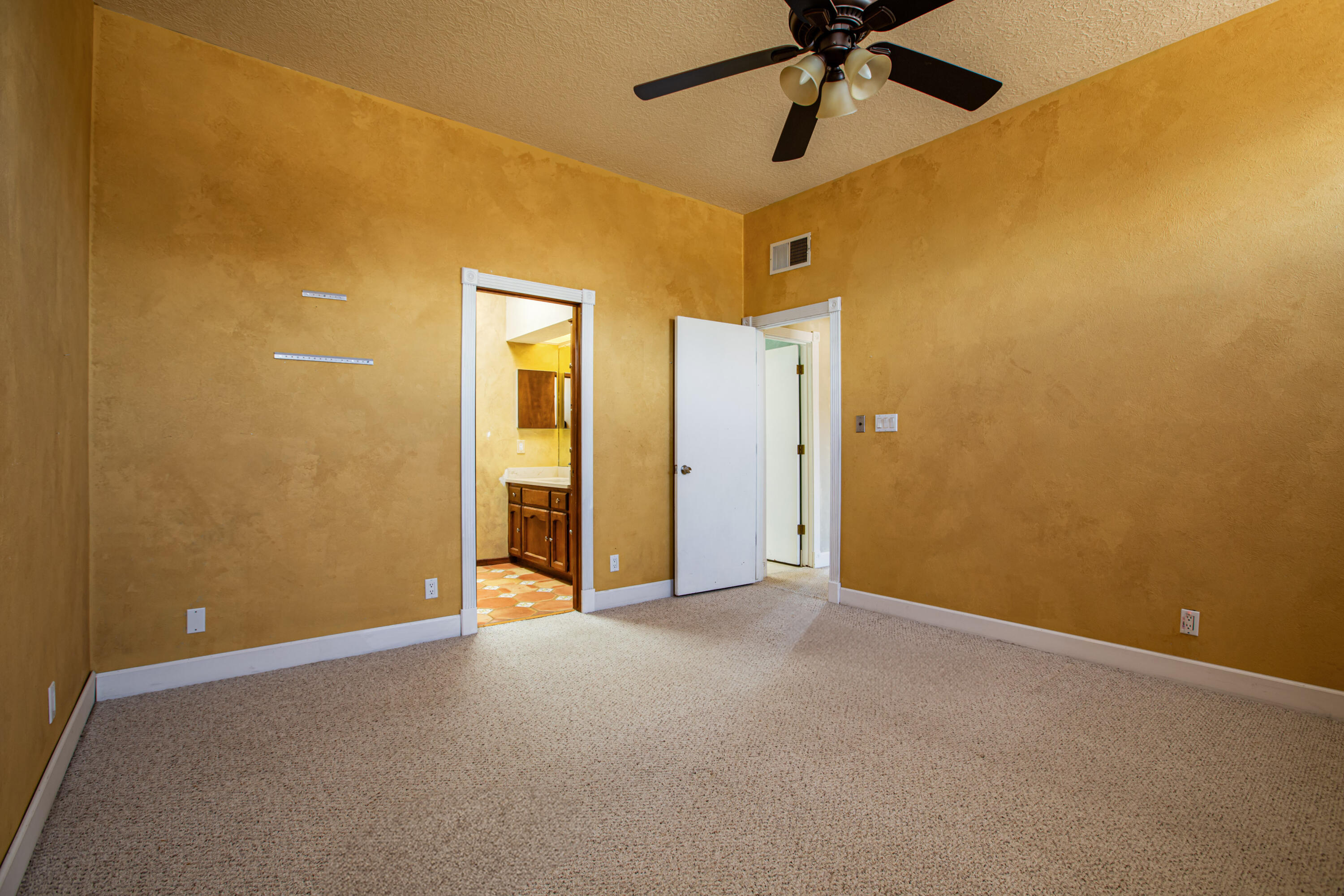 Photo 11 — 7515 Corte Plateada NW