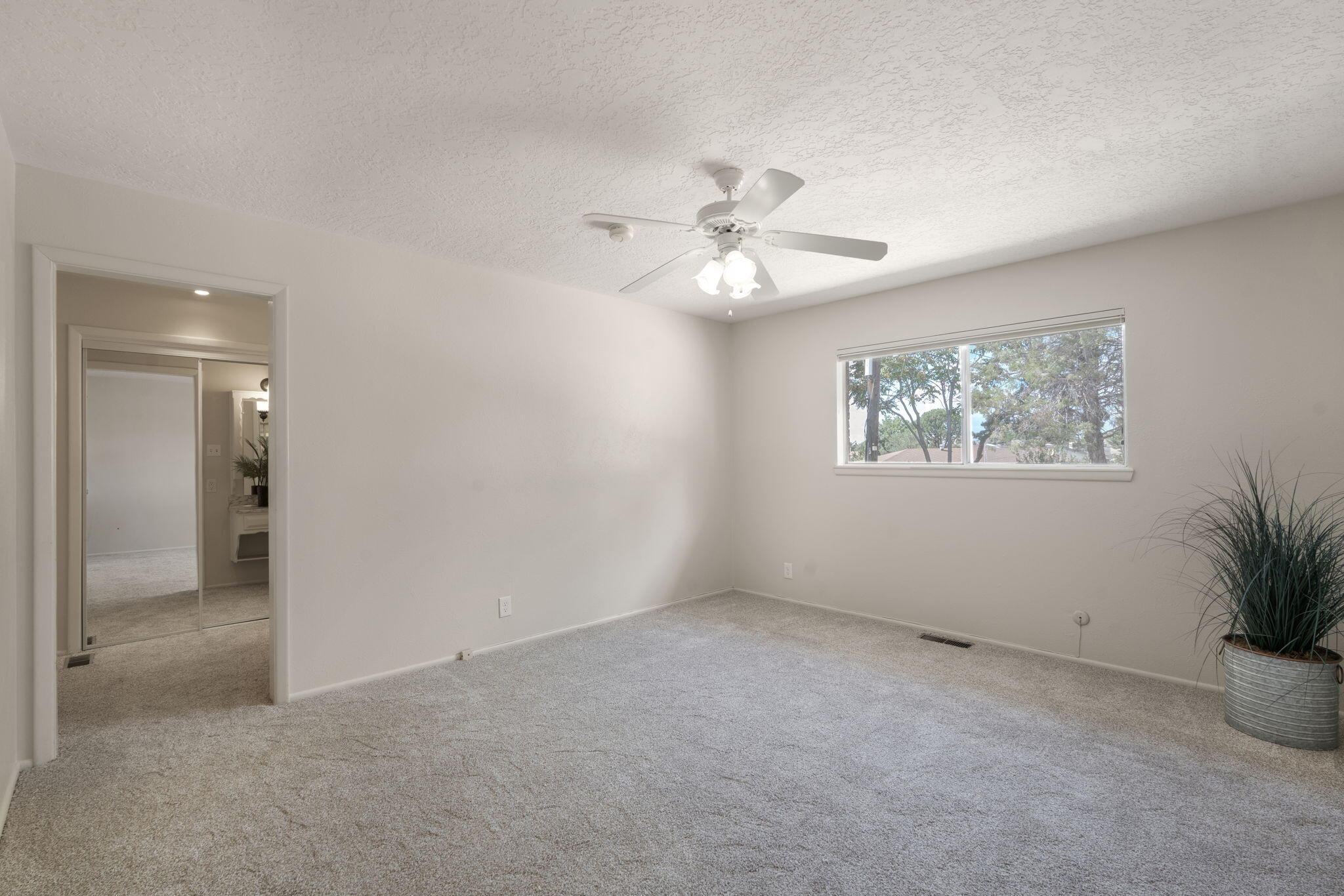 Photo 6 — 12329 Princess Jeanne Avenue NE