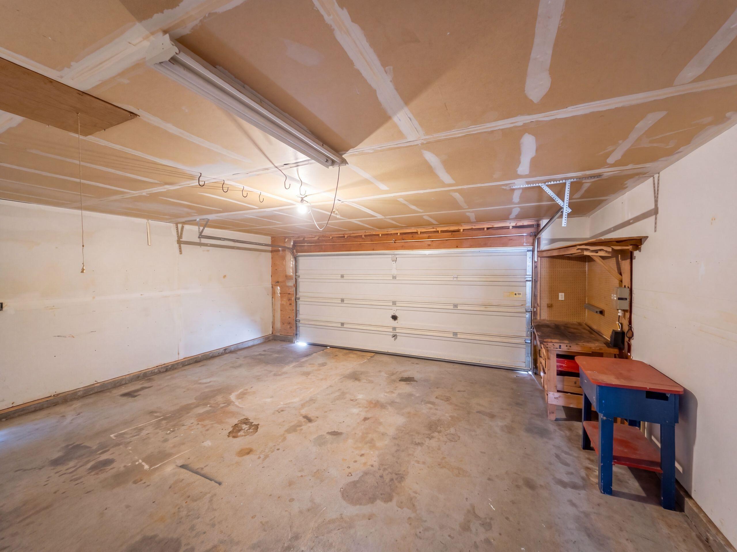 Photo 6 — 1609 Blue Quail Court NE