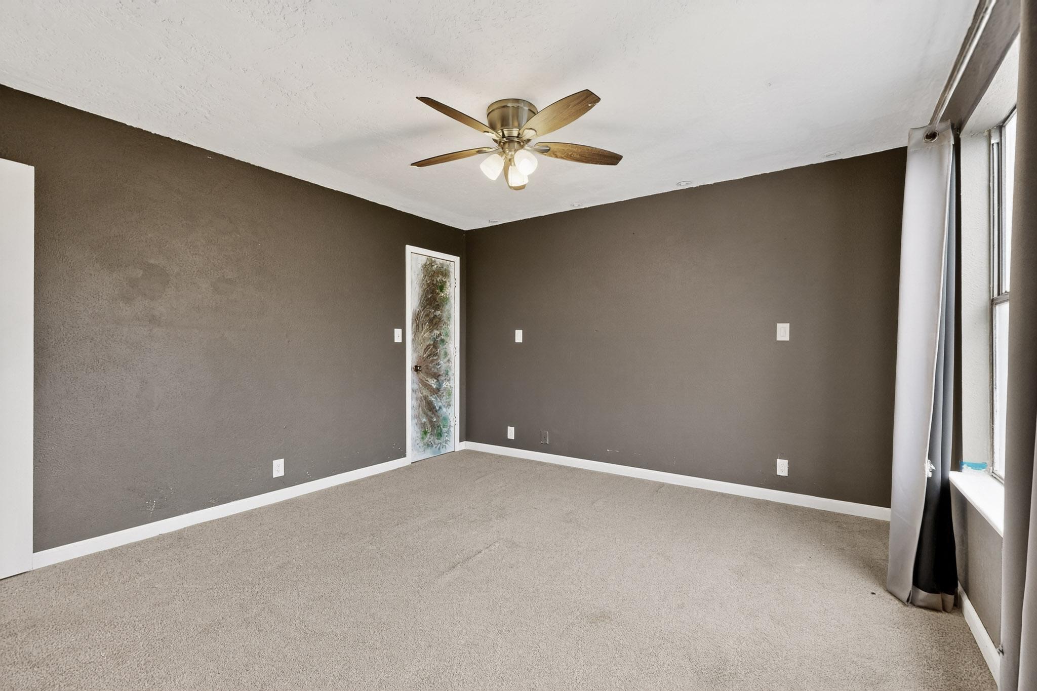 Photo 20 — 220 Shawnee Court SE
