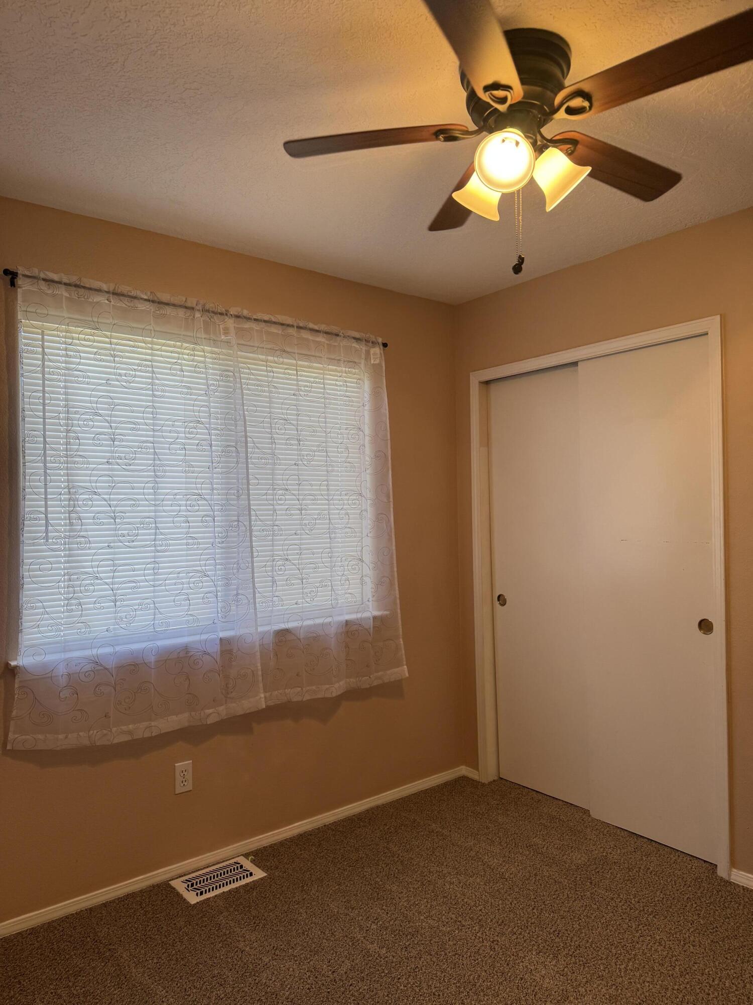 Photo 16 — 256 Glenridge Park Lane NE