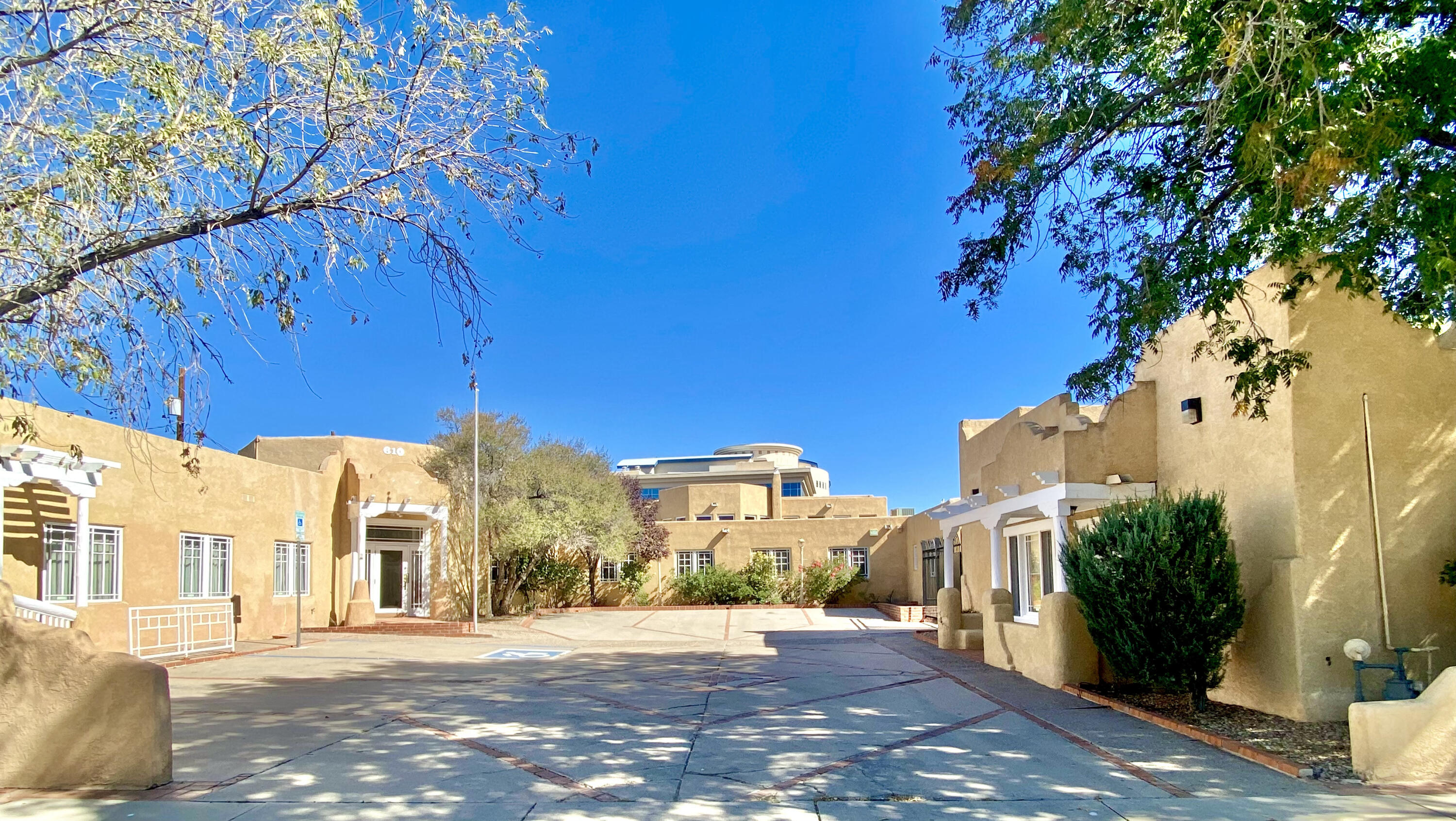 610 7th Street NW, Albuquerque, NM 87102