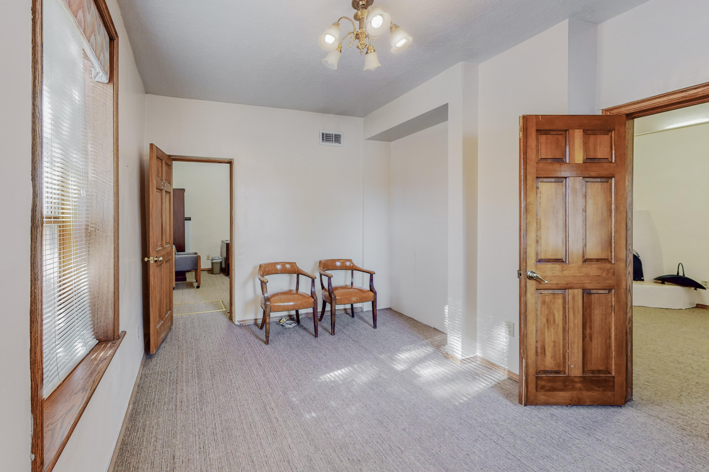 Photo 16 — 610 7th Street NW