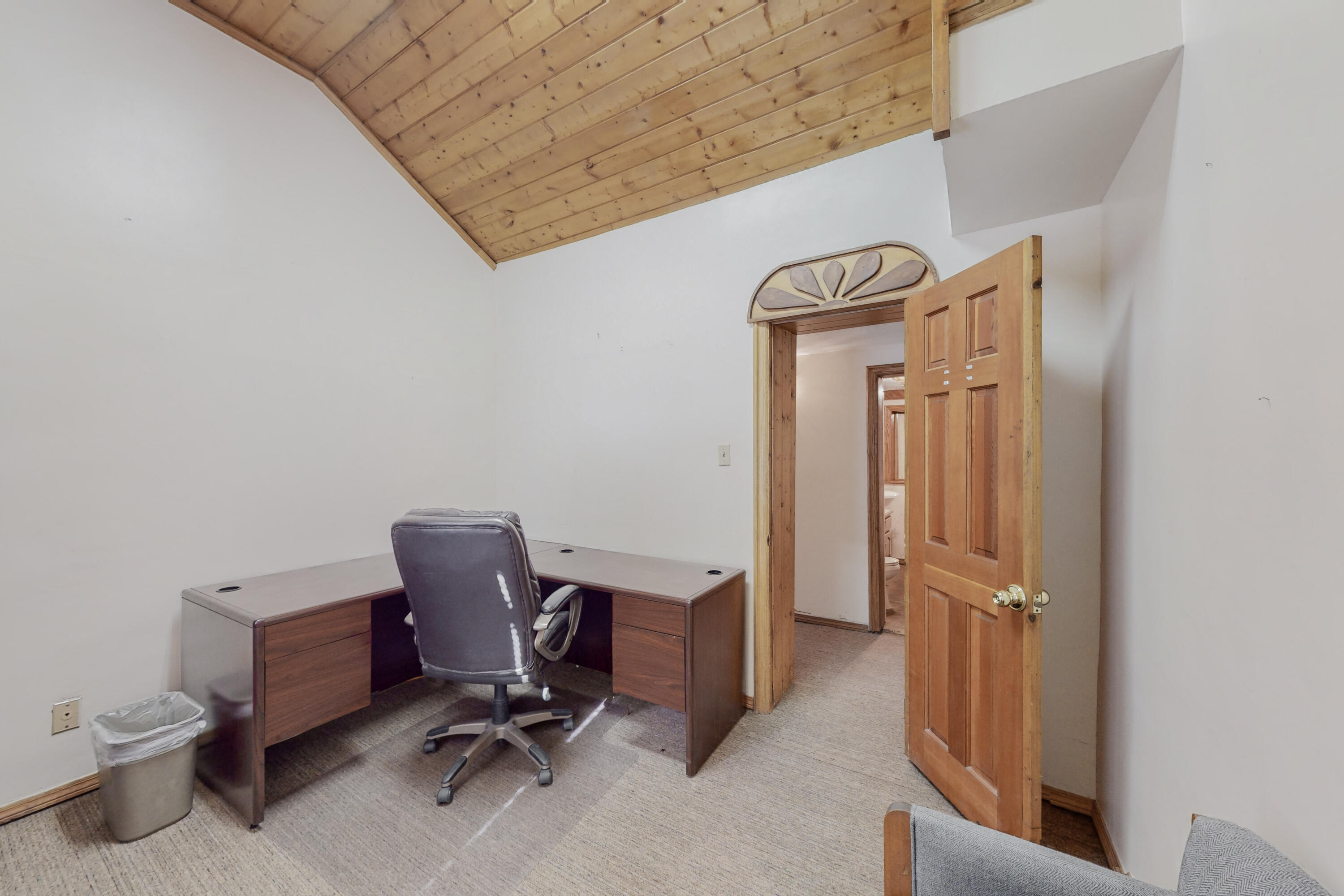 Photo 14 — 610 7th Street NW