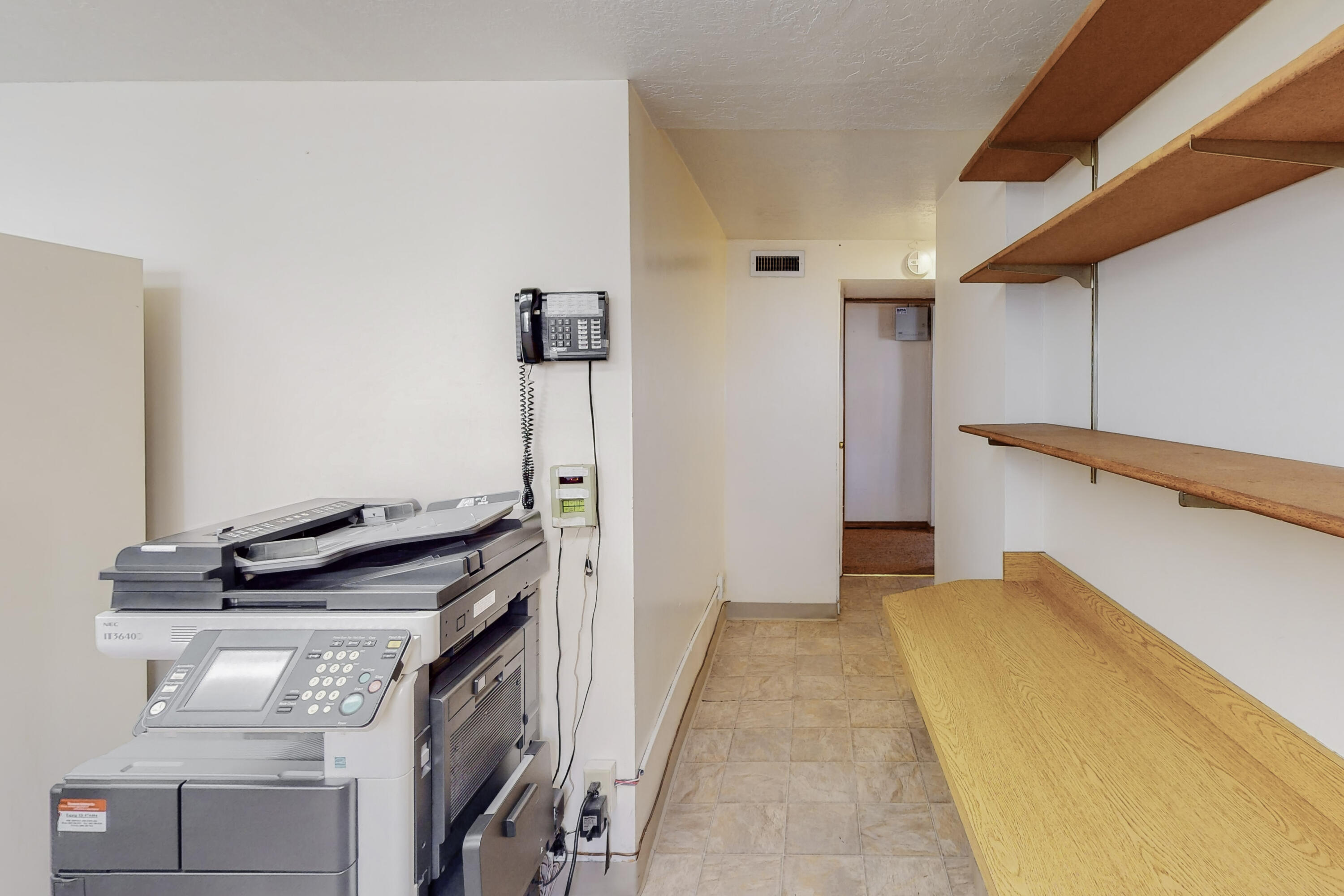 Photo 8 — 610 7th Street NW