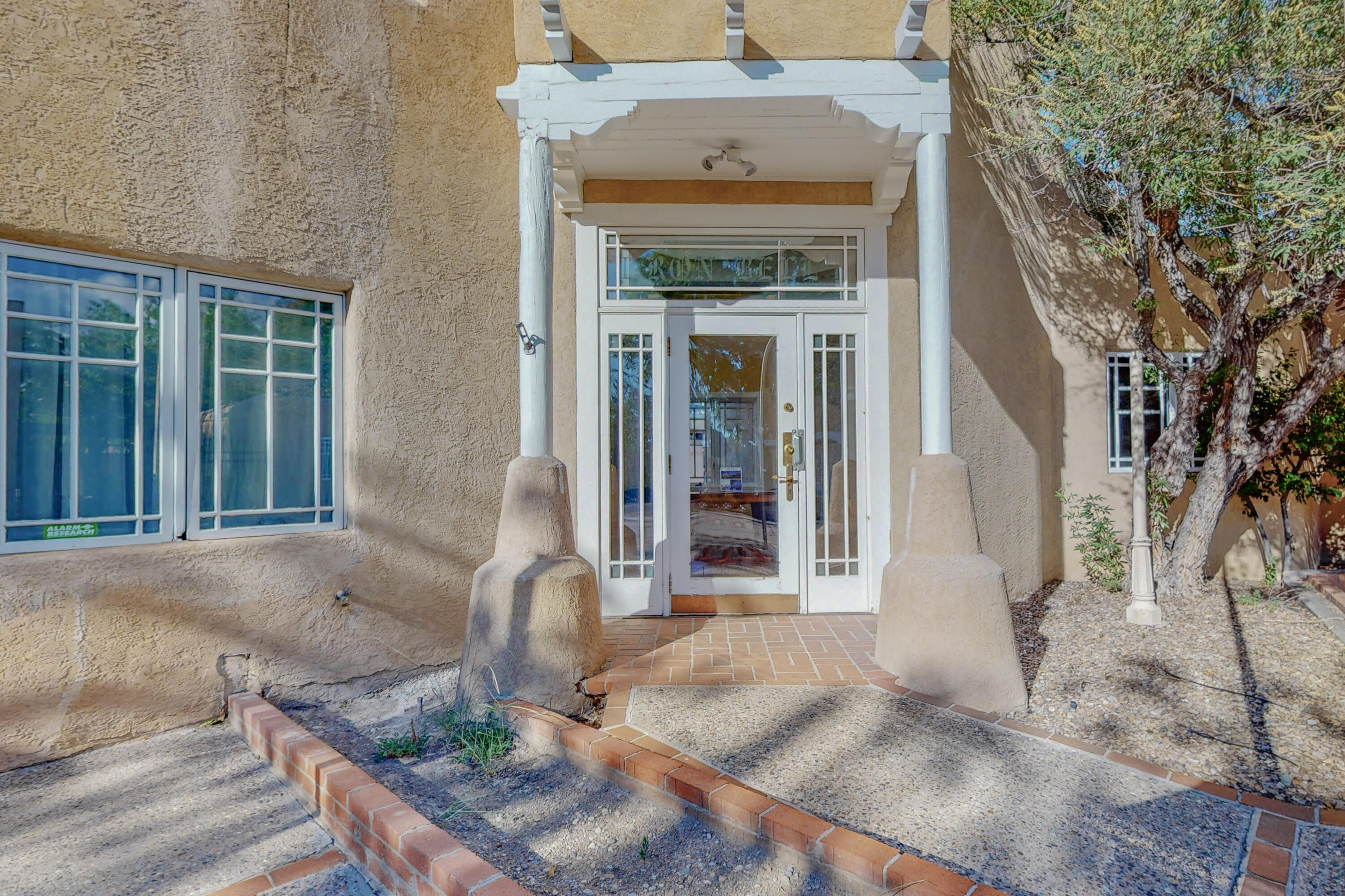 Photo 4 — 610 7th Street NW