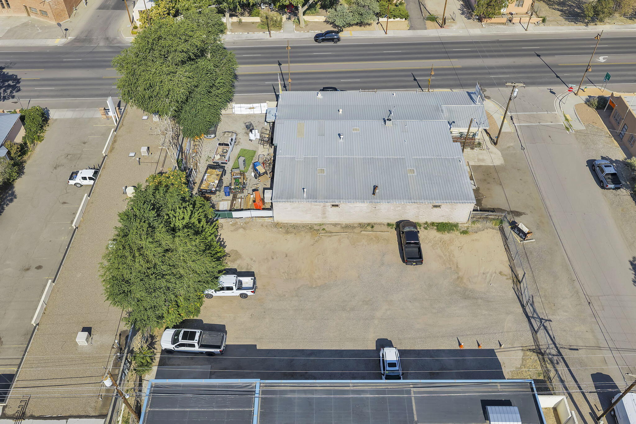 Photo 2 — 860 S Camino Del Pueblo