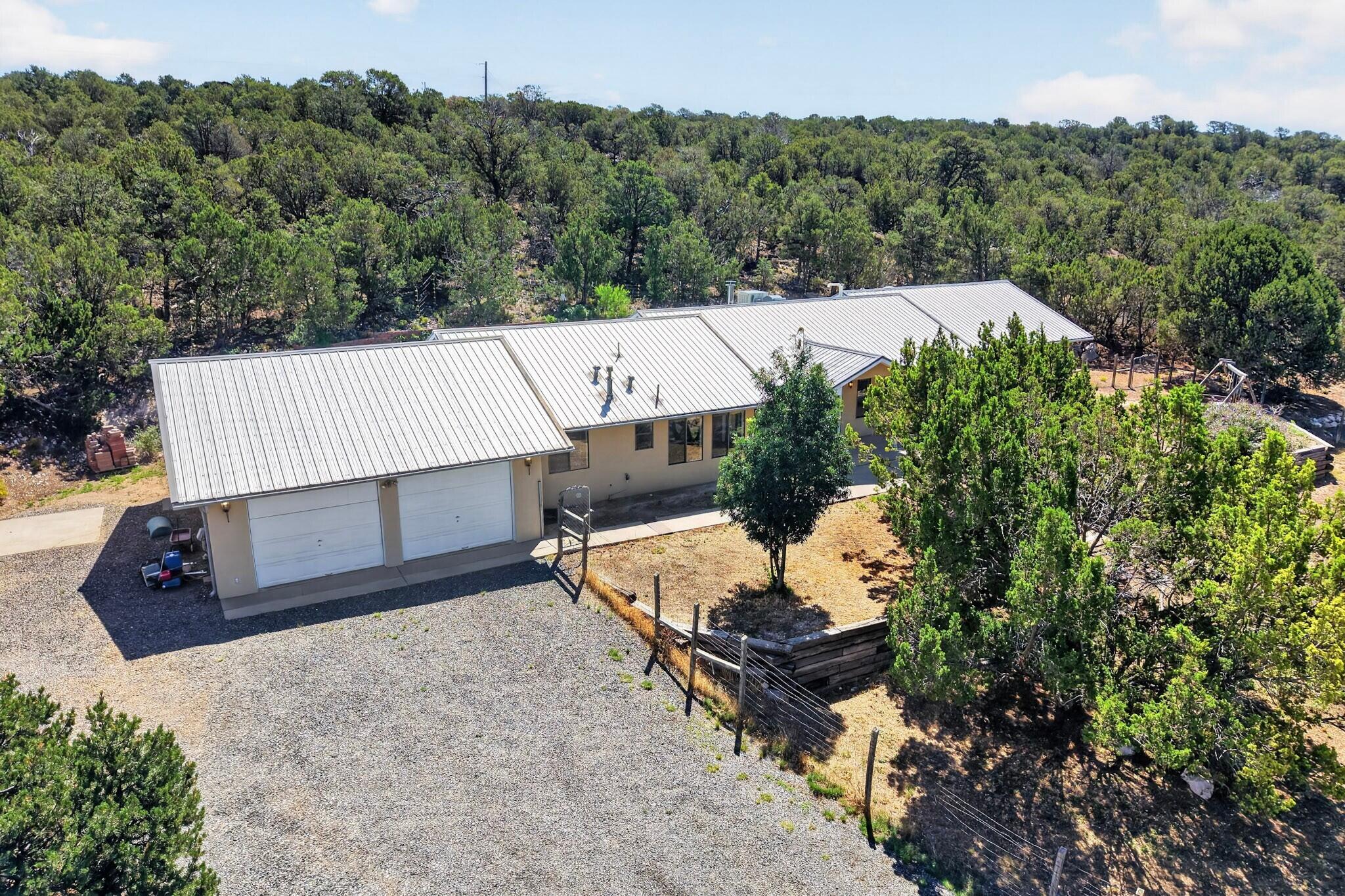 51 Crestview Road, Edgewood, NM 87015