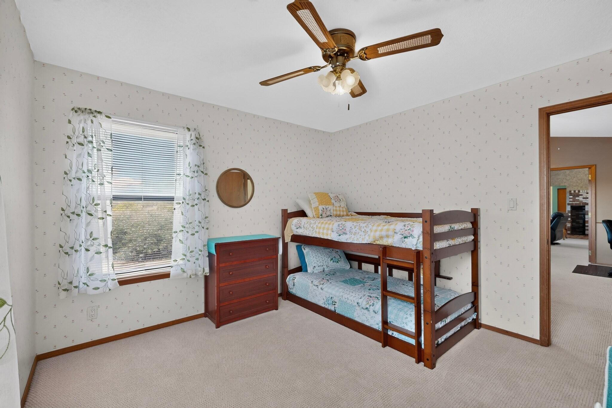 Photo 16 — 51 Crestview Road