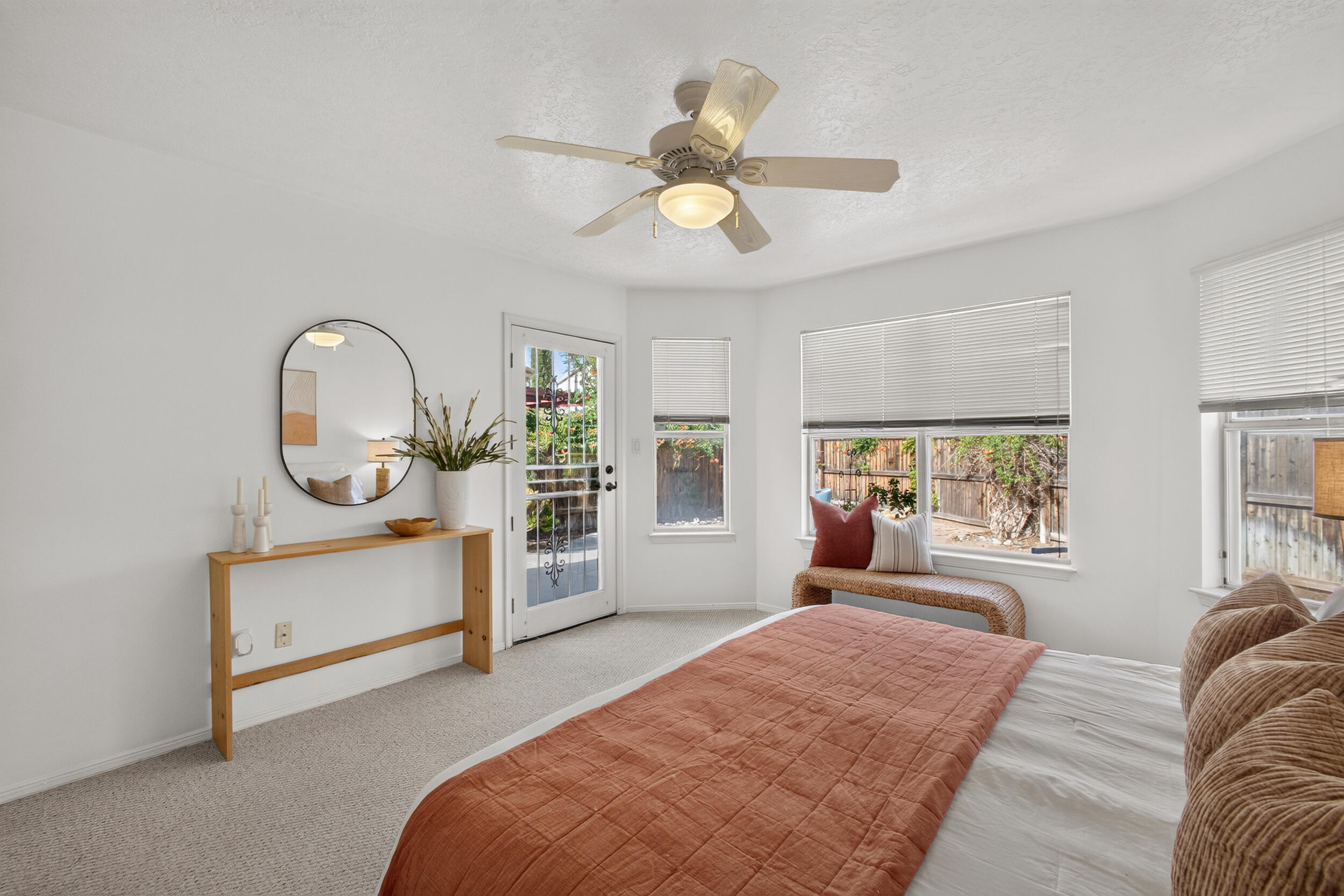 Photo 18 — 6912 Los Alisos Court NW