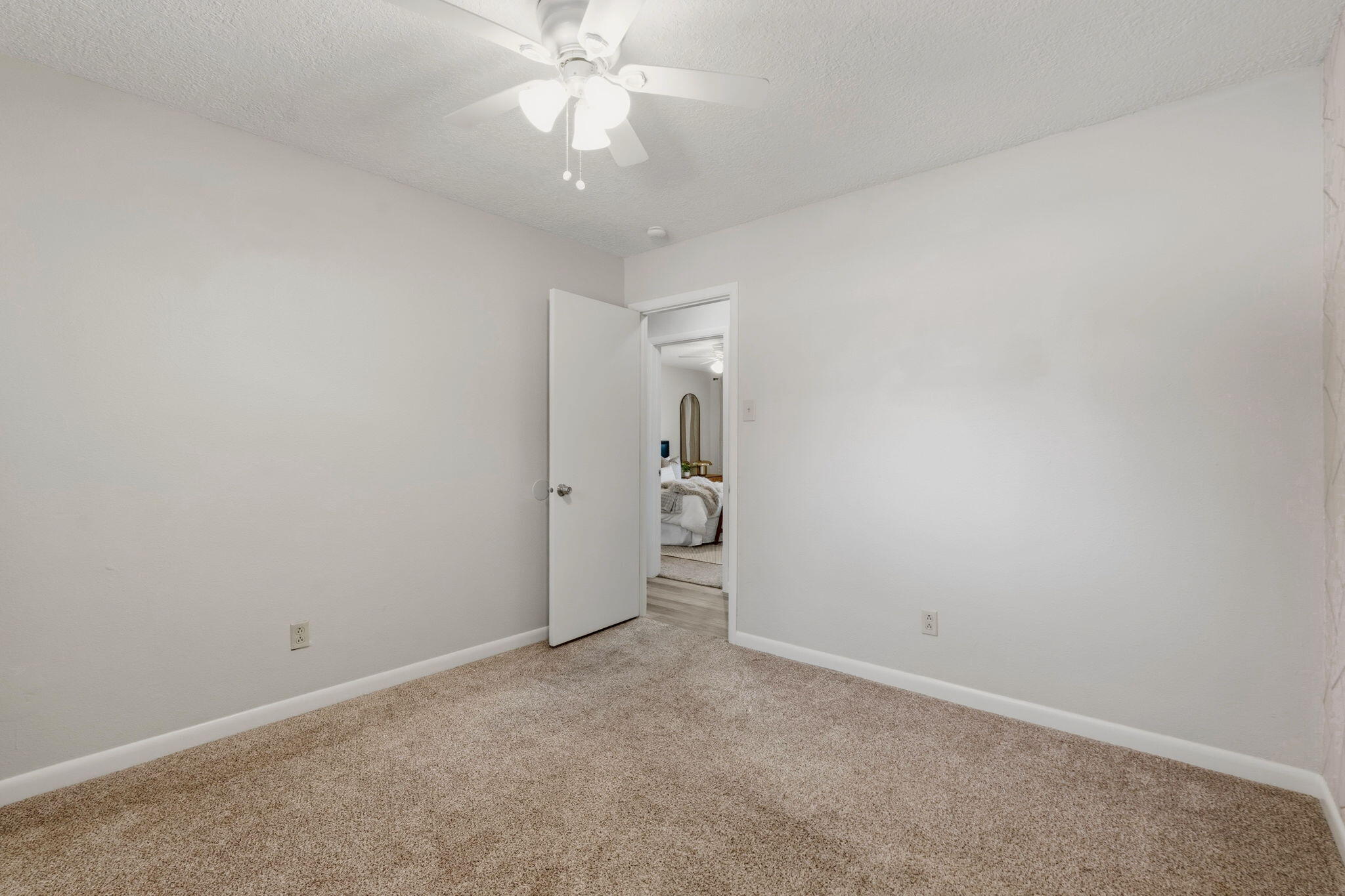 Photo 18 — 6413 Colleen Avenue NE