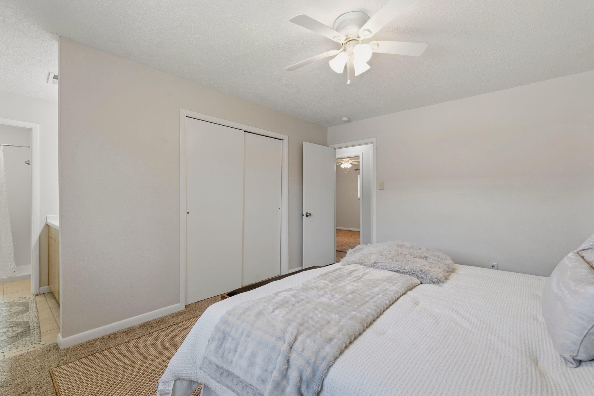 Photo 14 — 6413 Colleen Avenue NE