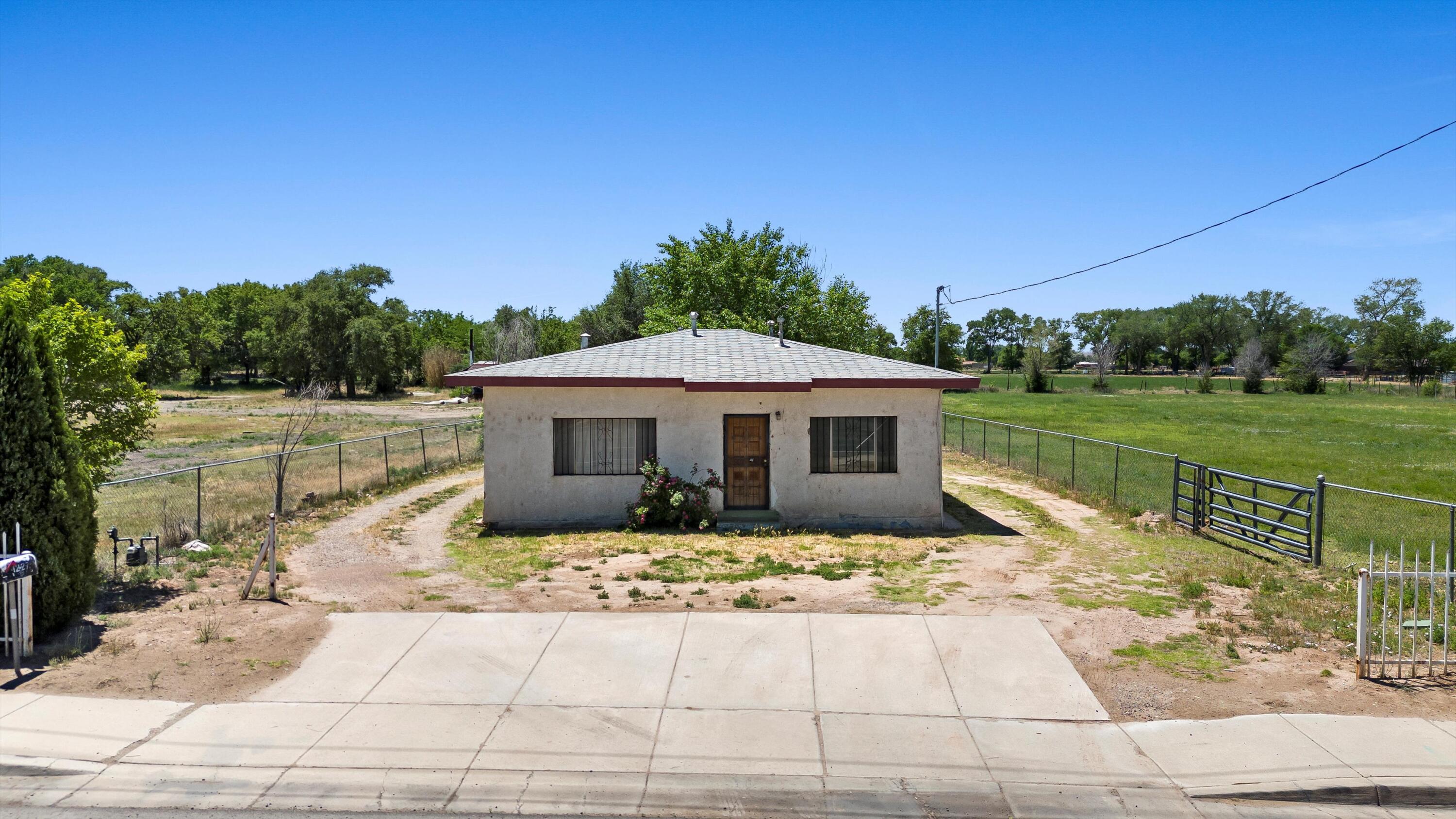 Photo 17 — 1227 E River Road