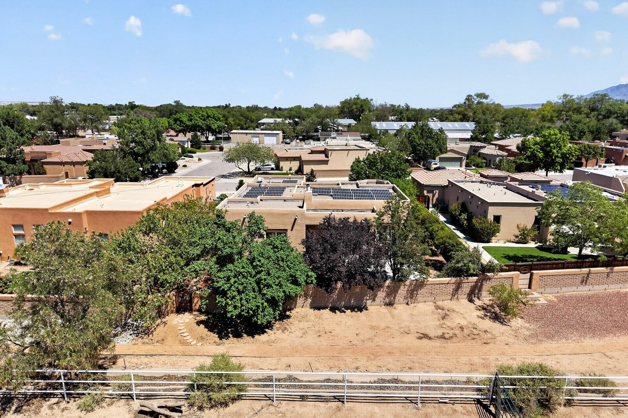 Photo 10 — 316 Cielito Lindo Place NW