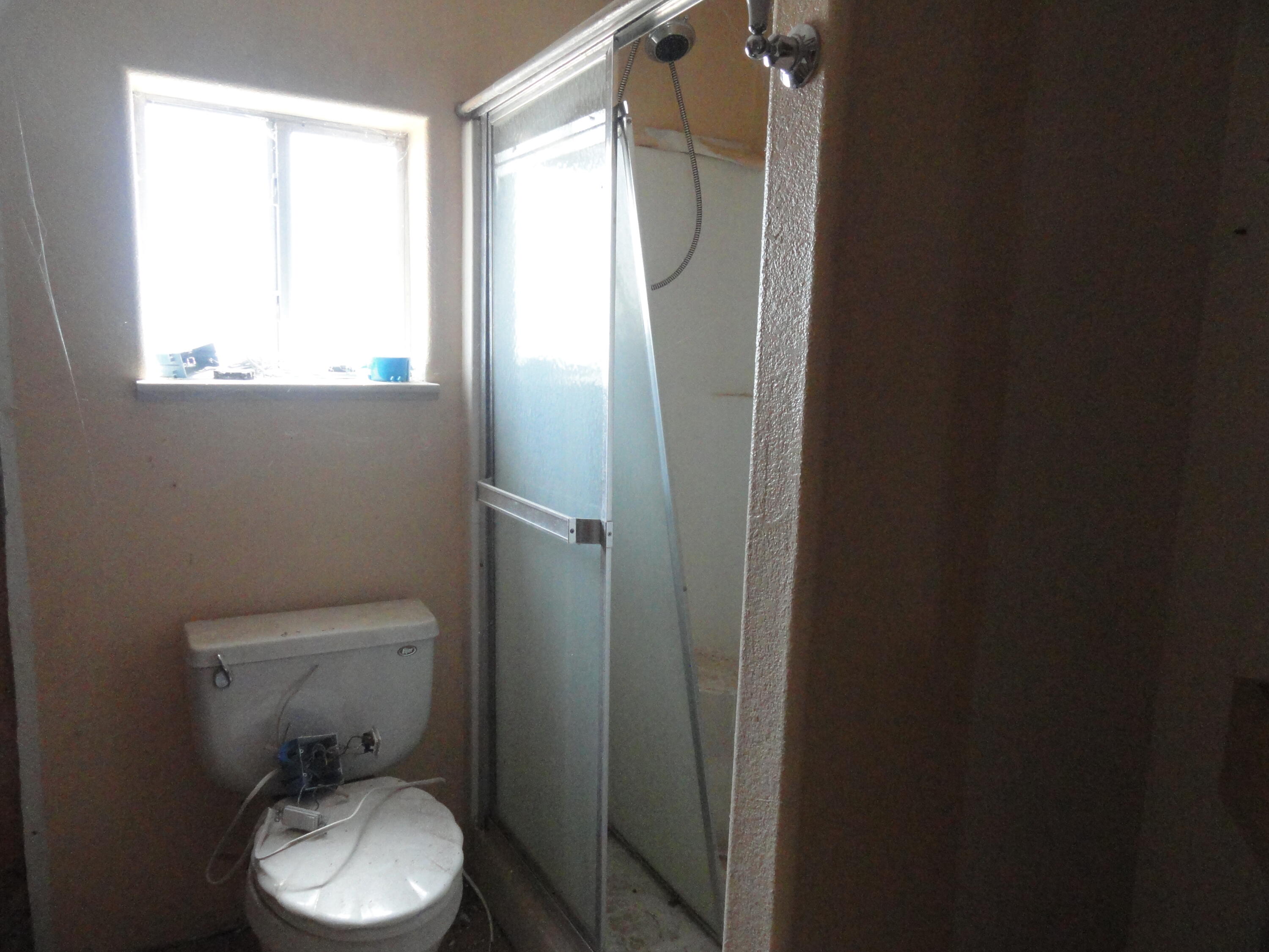 Photo 5 — 138 Marigold Avenue