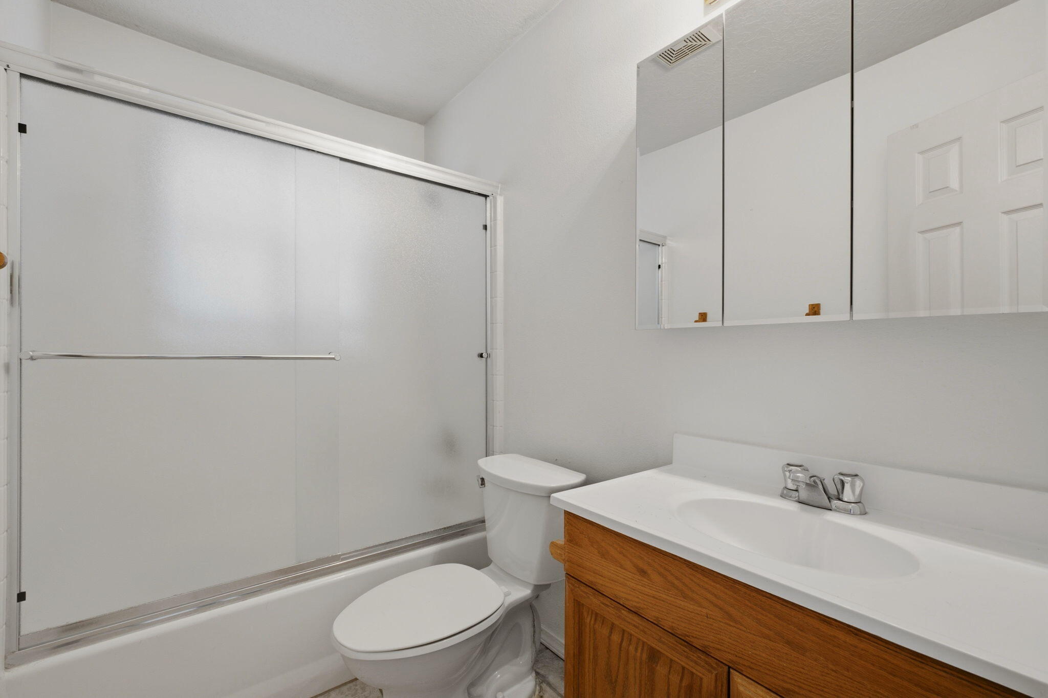 Photo 14 — 9329 Shoshone Road NE