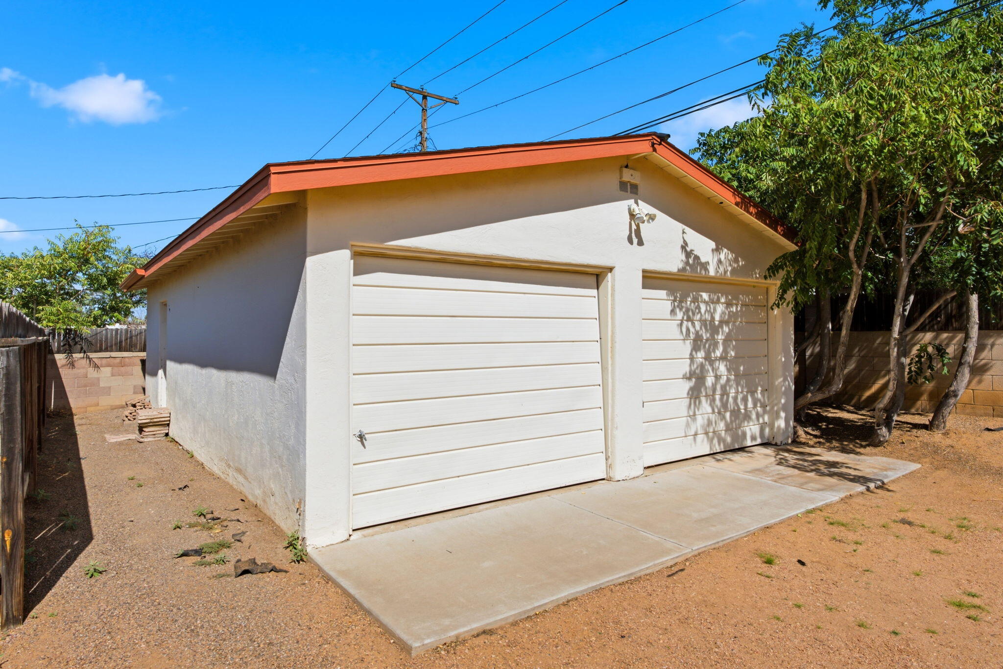 Photo 5 — 9329 Shoshone Road NE