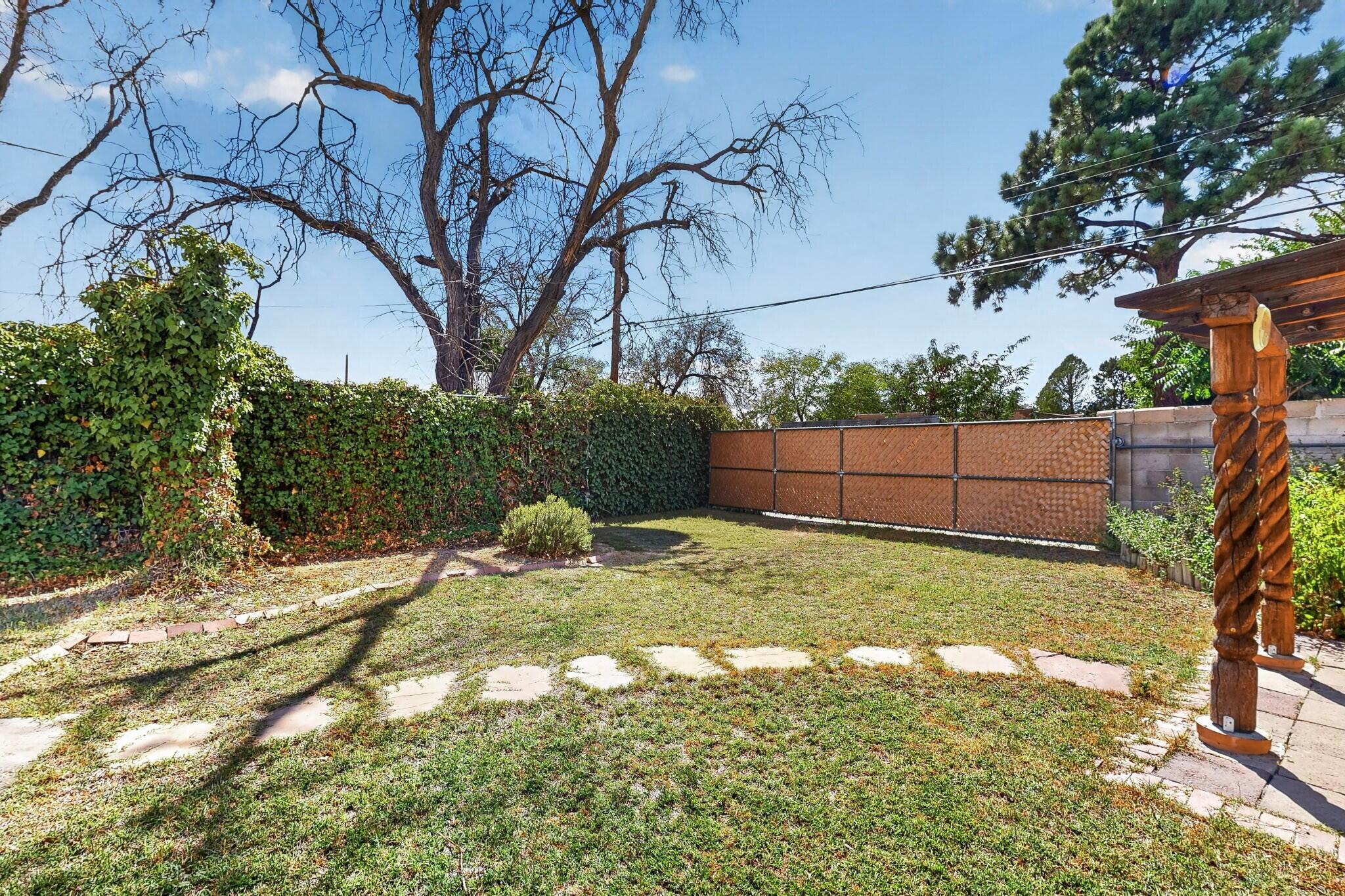 Photo 12 — 2723 Sierra Drive NE