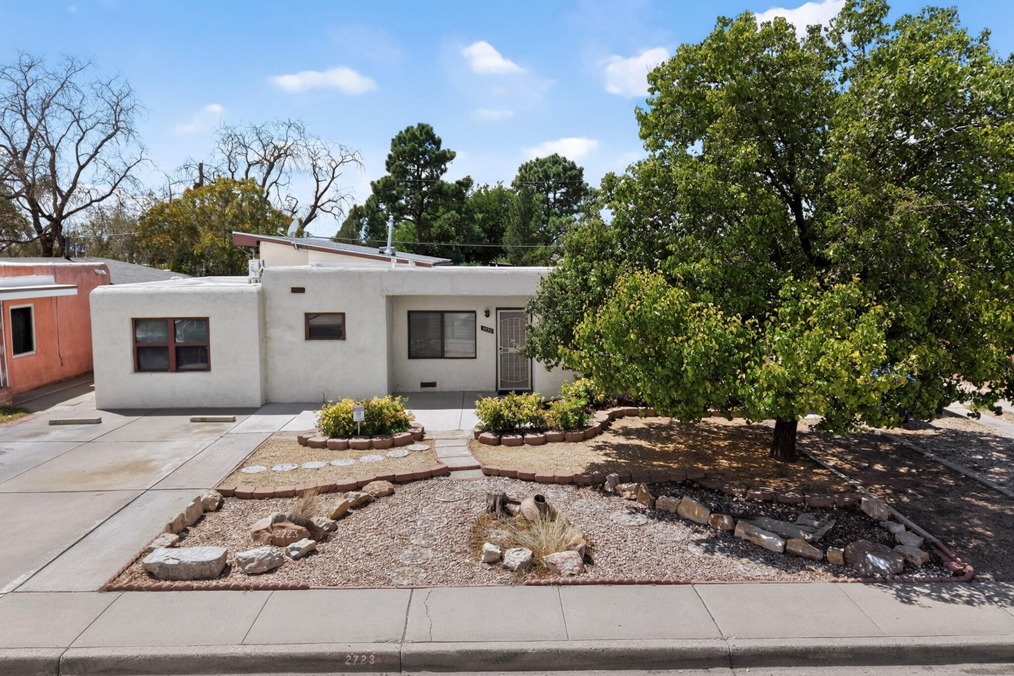 Photo 4 — 2723 Sierra Drive NE