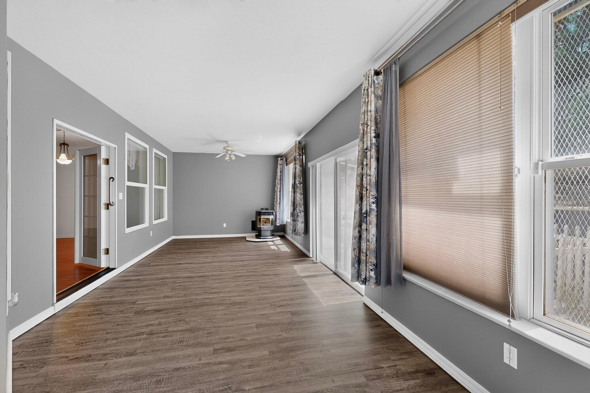 Photo 18 — 606 Willowbrook Lane