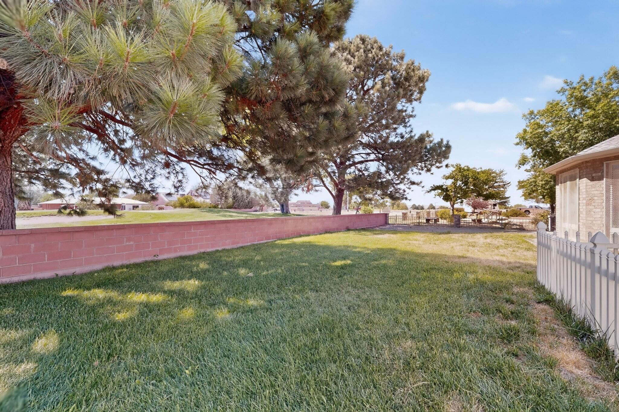 Photo 4 — 606 Willowbrook Lane