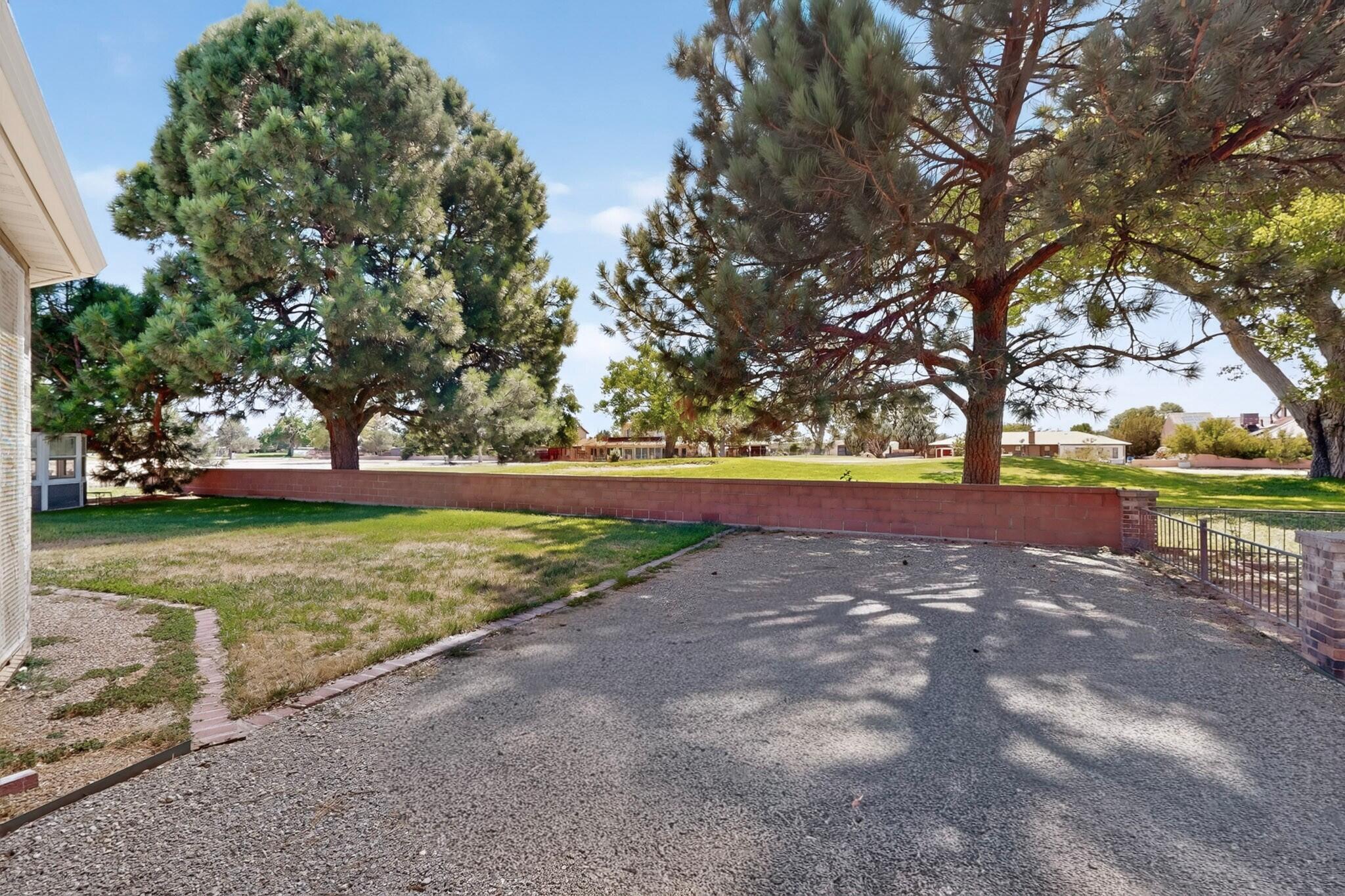 Photo 2 — 606 Willowbrook Lane
