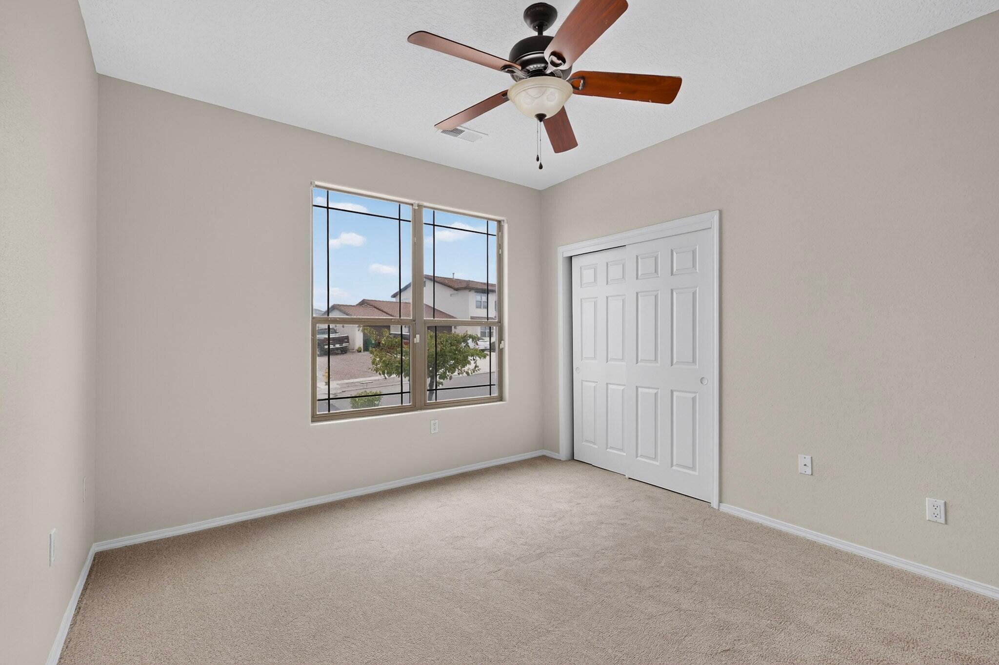 Photo 19 — 857 Loma Pinon Loop NE