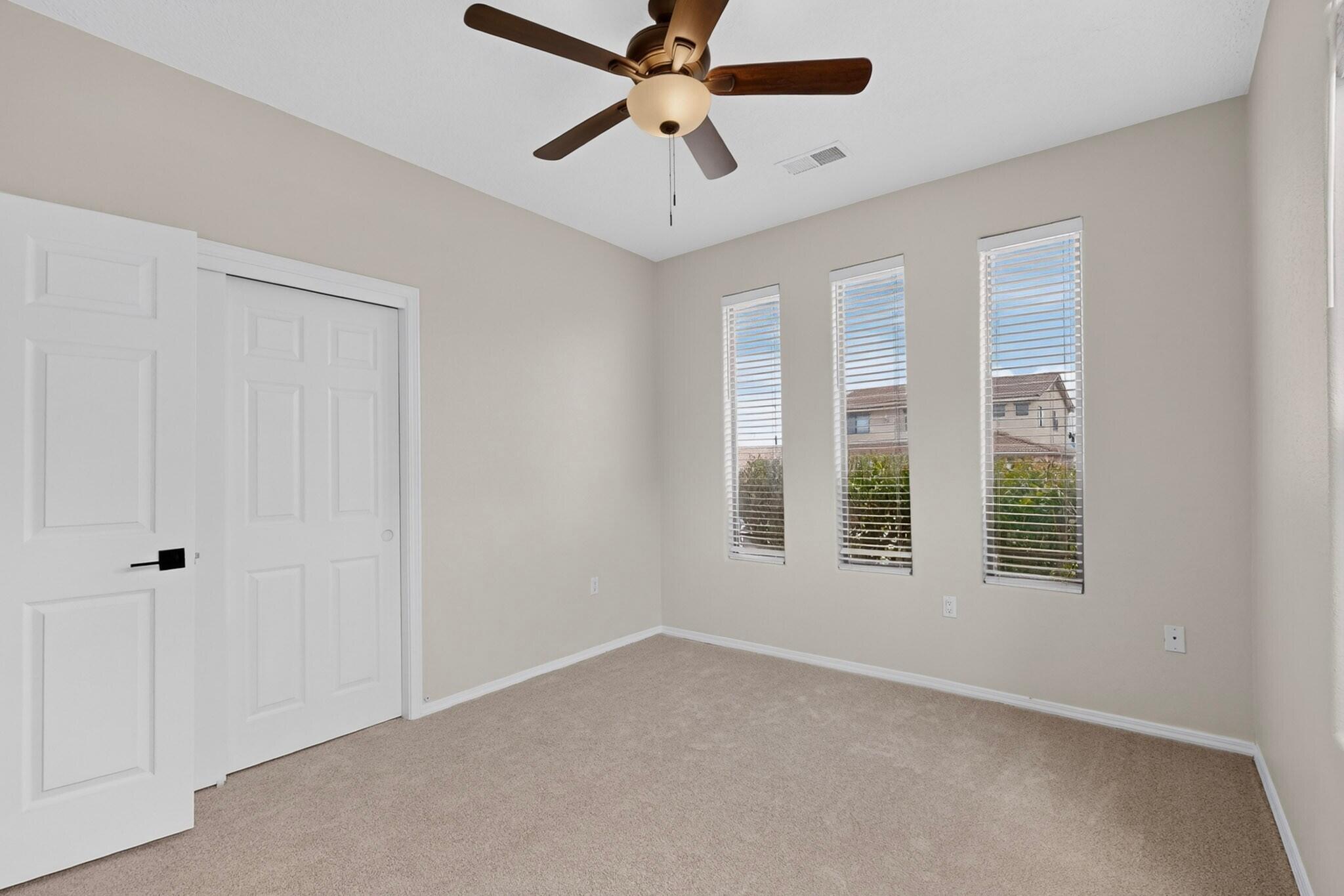 Photo 13 — 857 Loma Pinon Loop NE