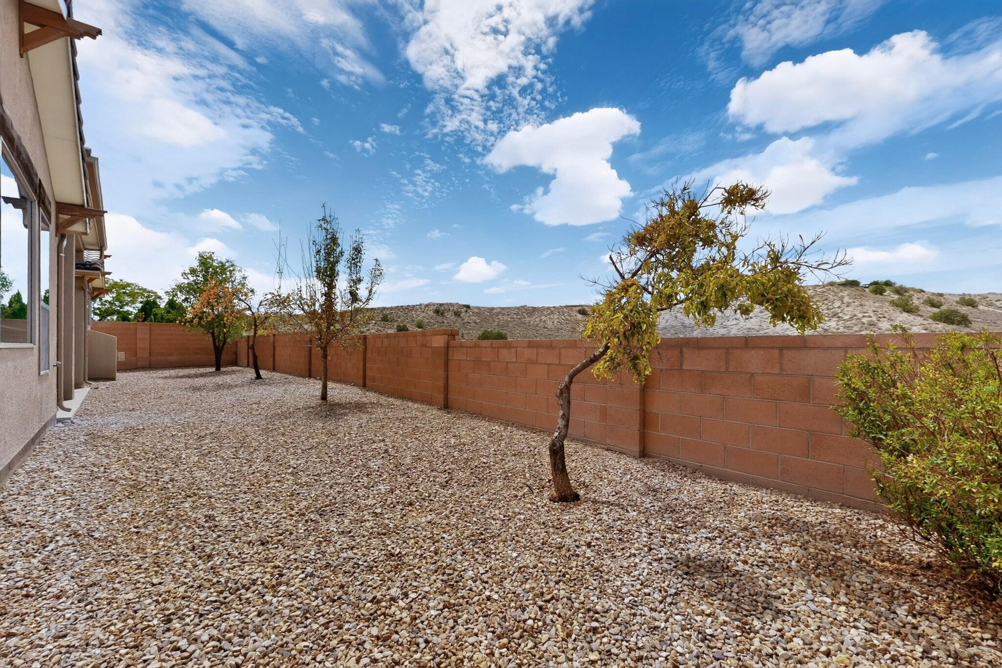 Photo 2 — 857 Loma Pinon Loop NE