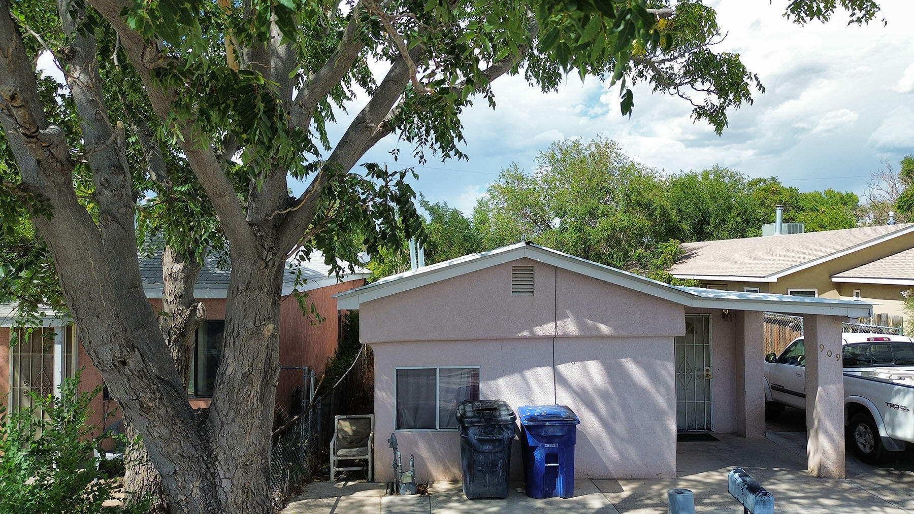 Photo 4 — 909 Pacific Avenue SW