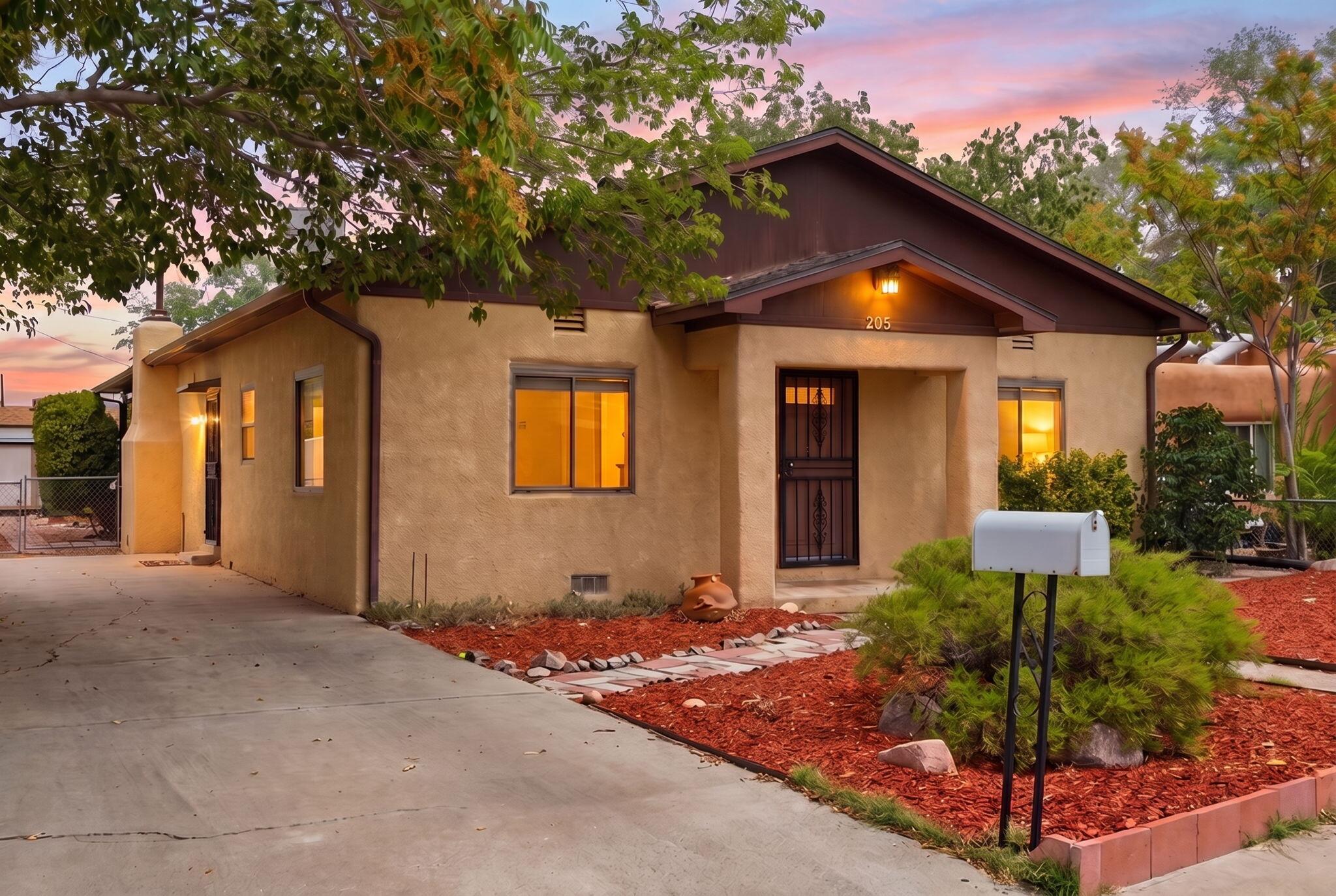205 Natalie Avenue NW, Albuquerque, NM 87107